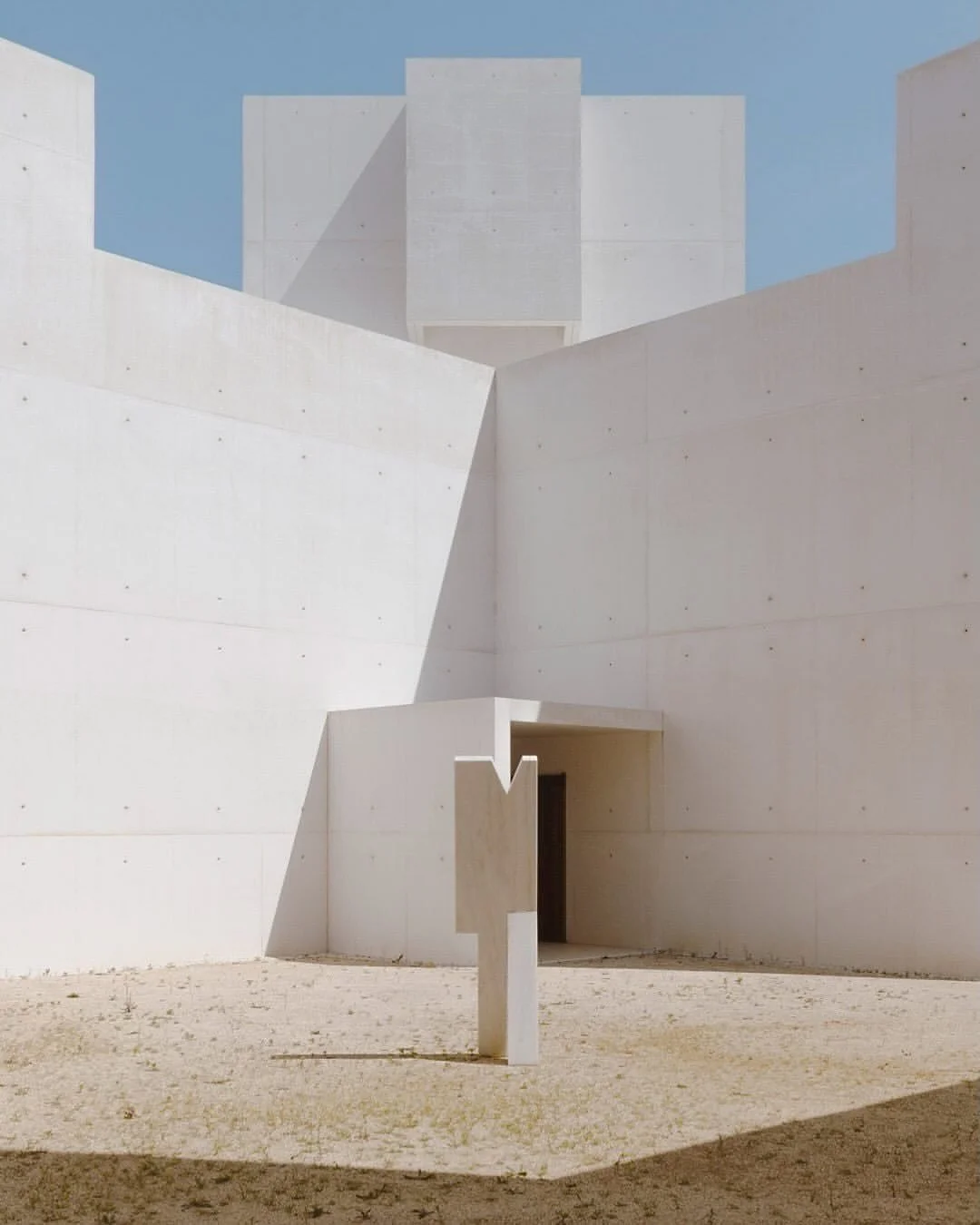 Monastery of Leça do Balio located in Porto, Portugal.
Designated by Álvaro Siza @sizavieira 
Photography: Filipe Braga and A Caixa Negra
#architecture #architecturephotography #visualpleasuremag