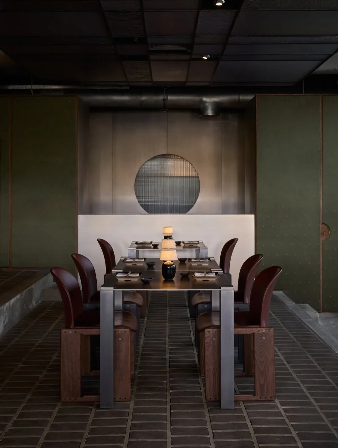 Origami restaurant, located in Dubai.
Designed by @vshddesign 

#restaurantdesign #architecture #visualpleasuremag