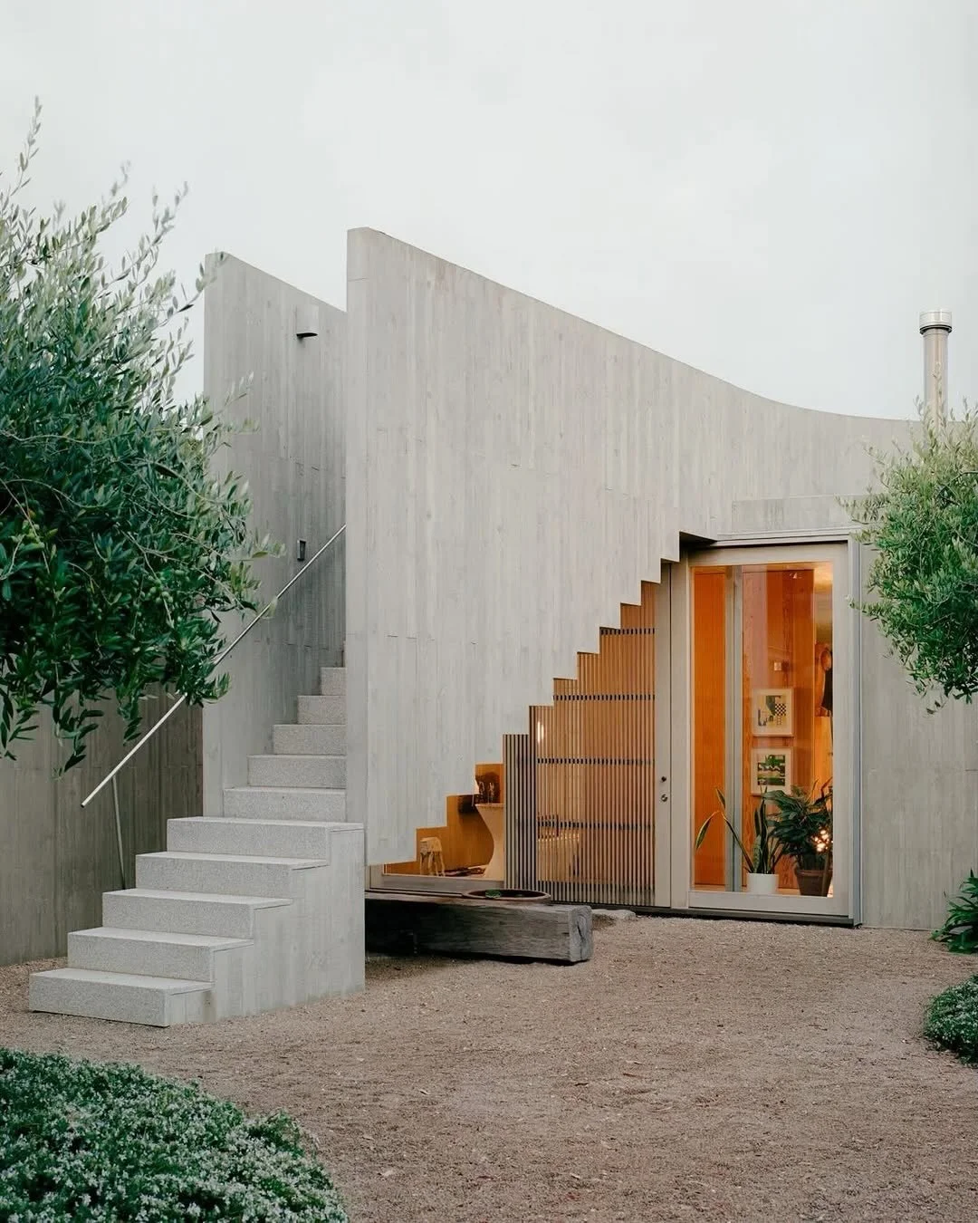 Mori House by @_airesmateus, @ma_co.au in Mount Martha, Australia.

Photography by @brookjames_ @tomross.xyz 
 
#architecture #architectureaustralia #visualpleasuremag