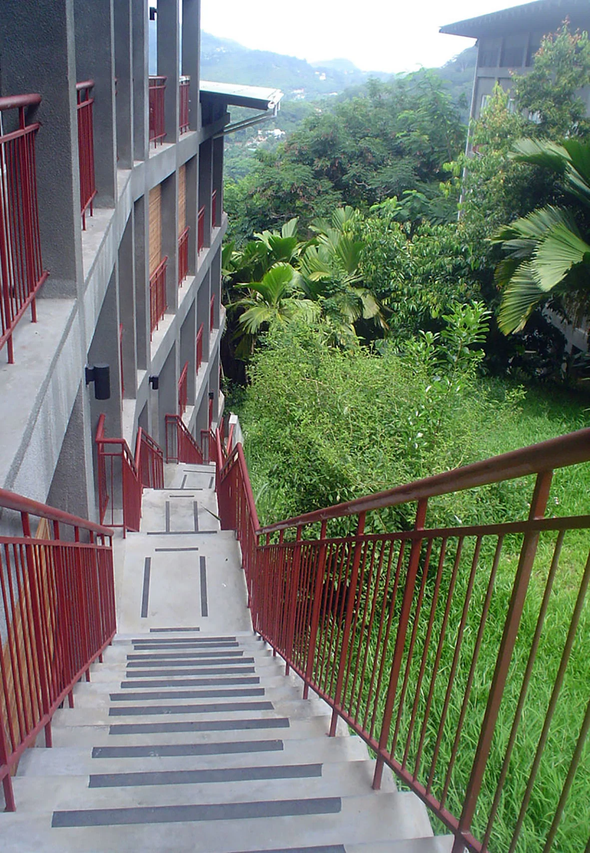 120+131_web 03.jpg