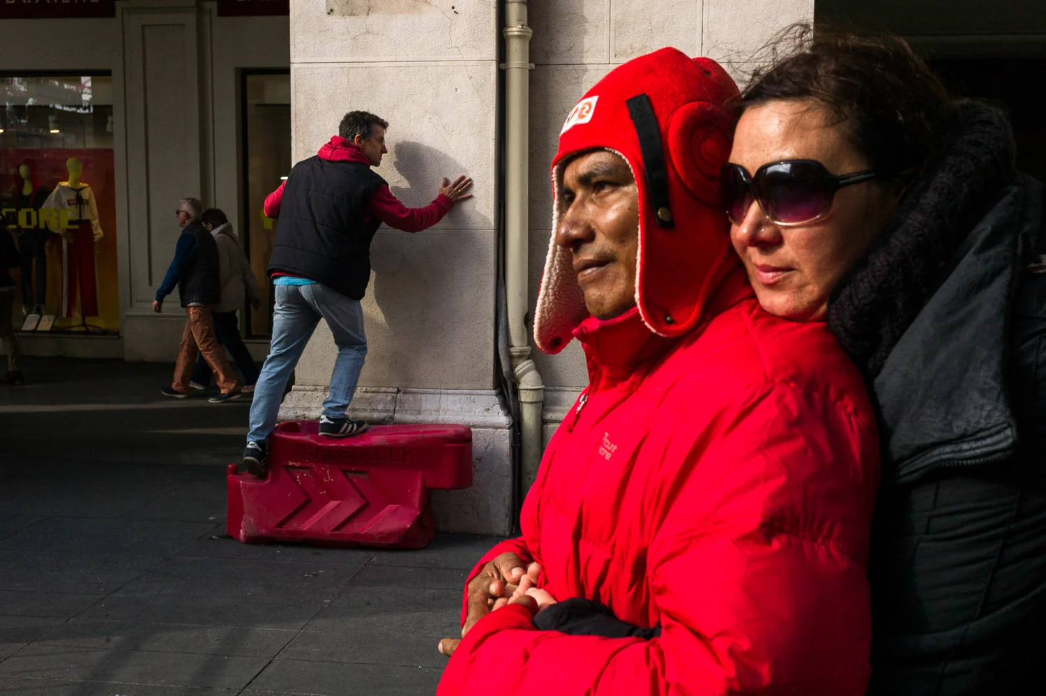28mm vs 35mm street photography, Tarek Zaïgouche