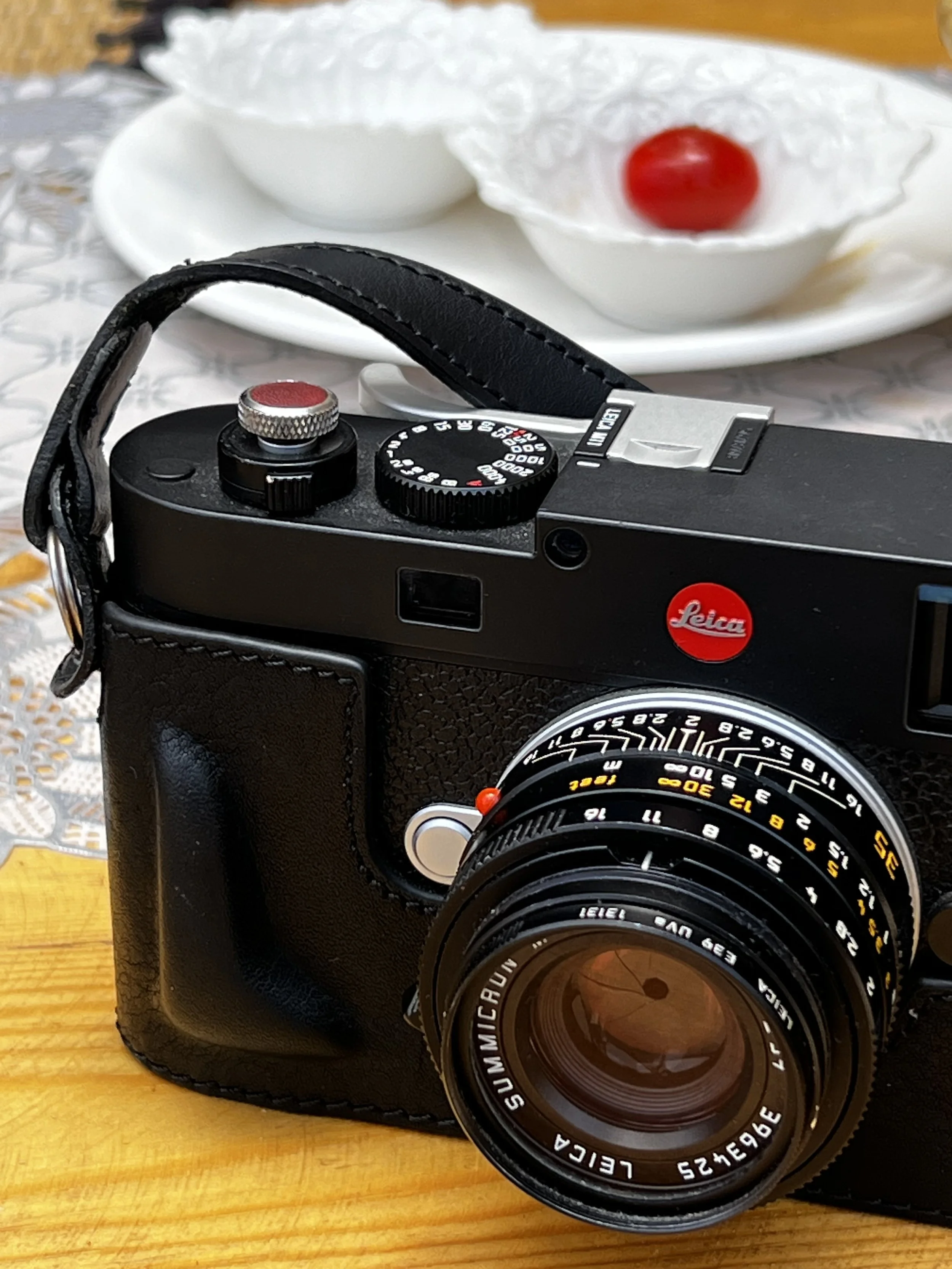 Leica M11 mounted with 35mm summicron