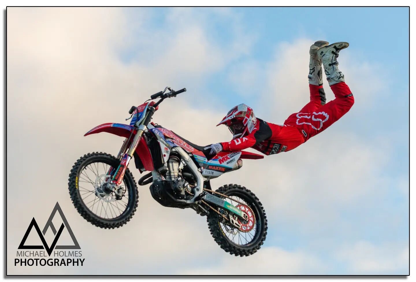 @airtimefmx at Parkes Show 2022

#parkesshow #parkesshow2022
#parkes #parkesnsw #parkesnswaustralia #parkesnswphotographer #airtimefmx #airtimefmxmotocross #fmx #fmxlife #fmx4ever #mxstore #mx #mxlife #mxlifestyle #trickshots #stuntriding #stunt #fmx