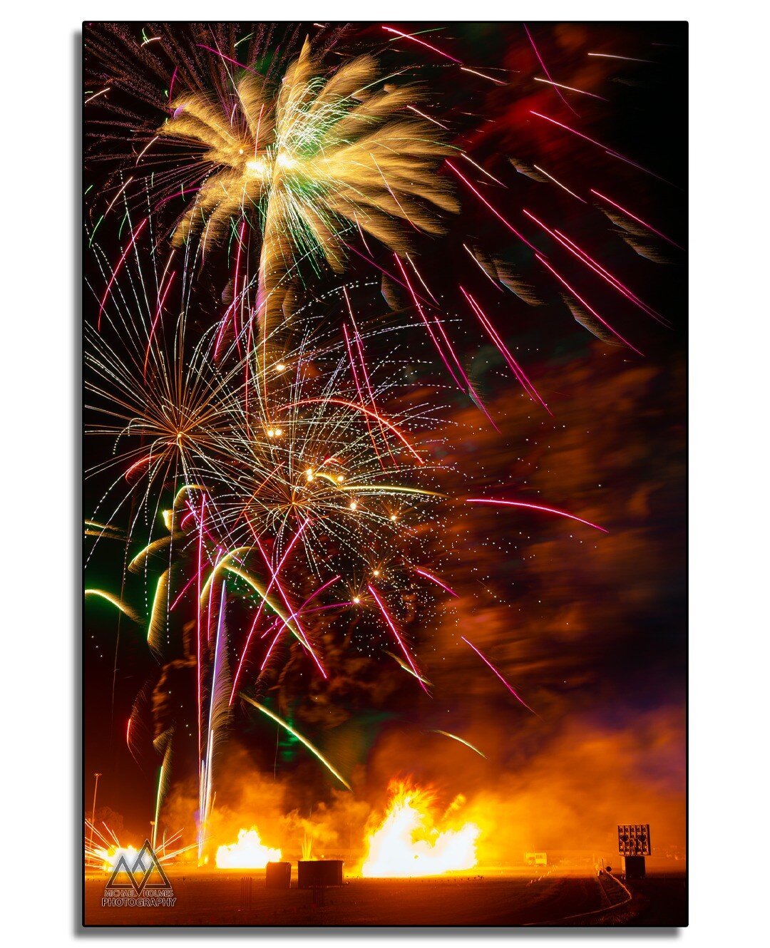 Parkes Show 2022 Fireworks Display

#parkesshow #parkesshow2022
#parkes #parkesnsw #parkesnswaustralia #parkesnswphotographer #fireworks #fireworkshow #fireworks💥 #australianfireworks #fireworksdisplay #nightphotography #explosion #explosive @parkes