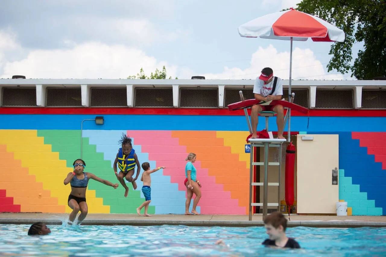8ef_poolday014.jpeg