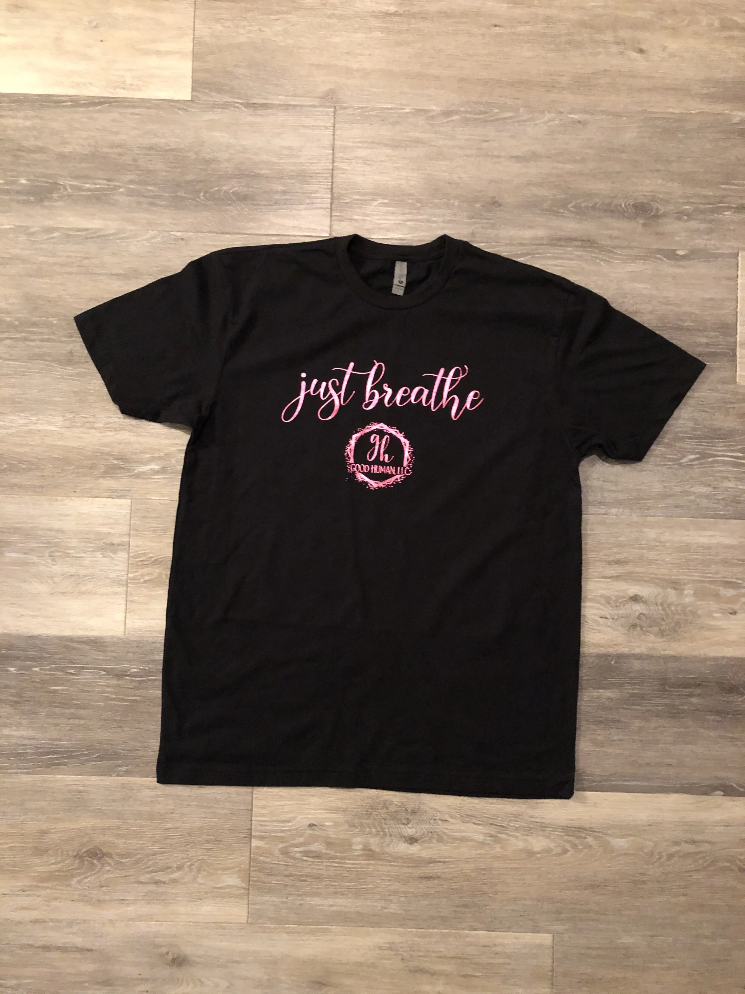 good human 'just breathe' t-shirt (S-XL)