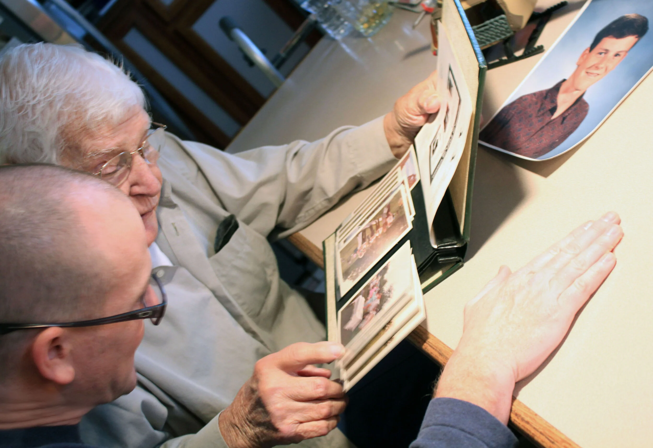 Tips On Staying Connected With Seniors During the COVID-19 Pandemic