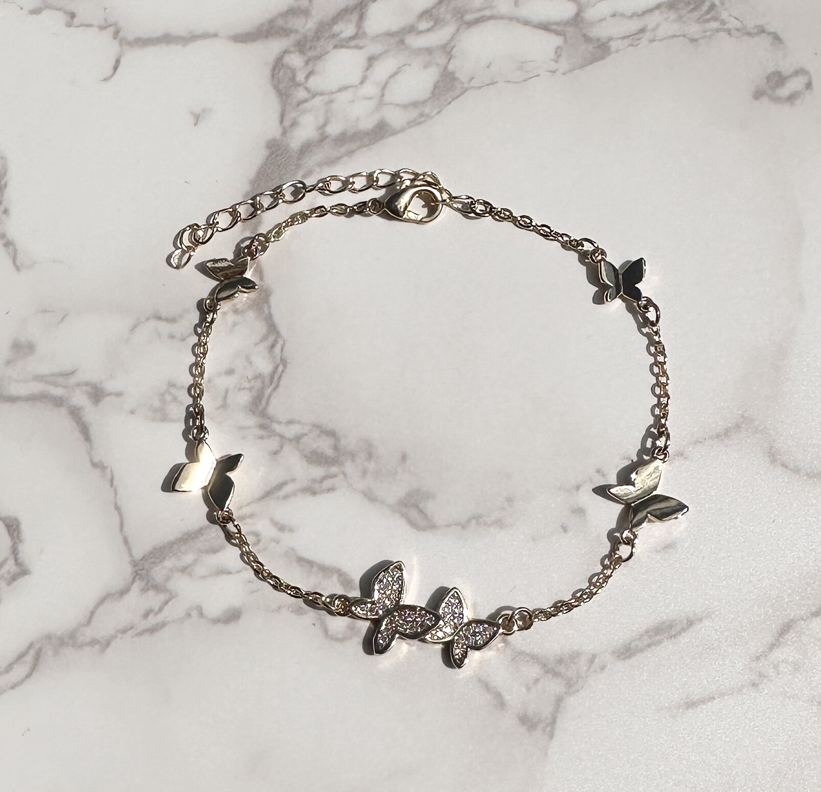 9DC6CADB-5F4F-4907-9A8E-18F6C451C9BA