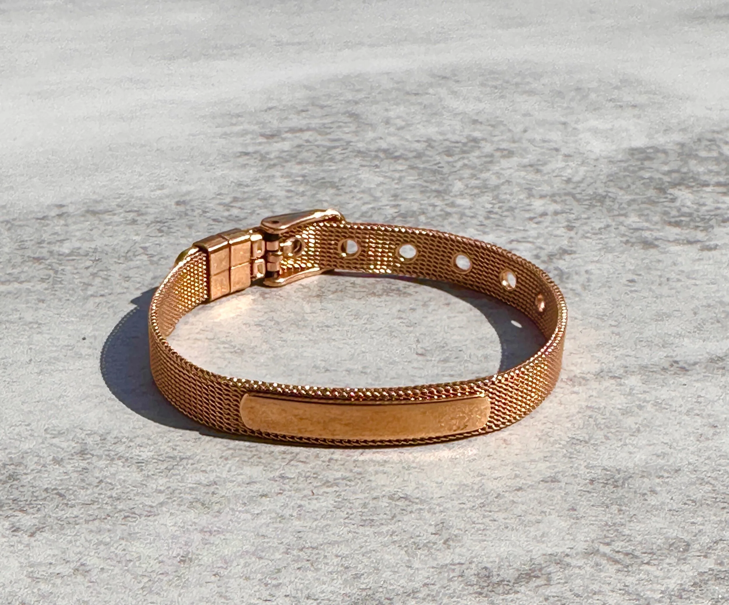 2B389EC1-554A-420F-BE7A-6E2BB5CD4937