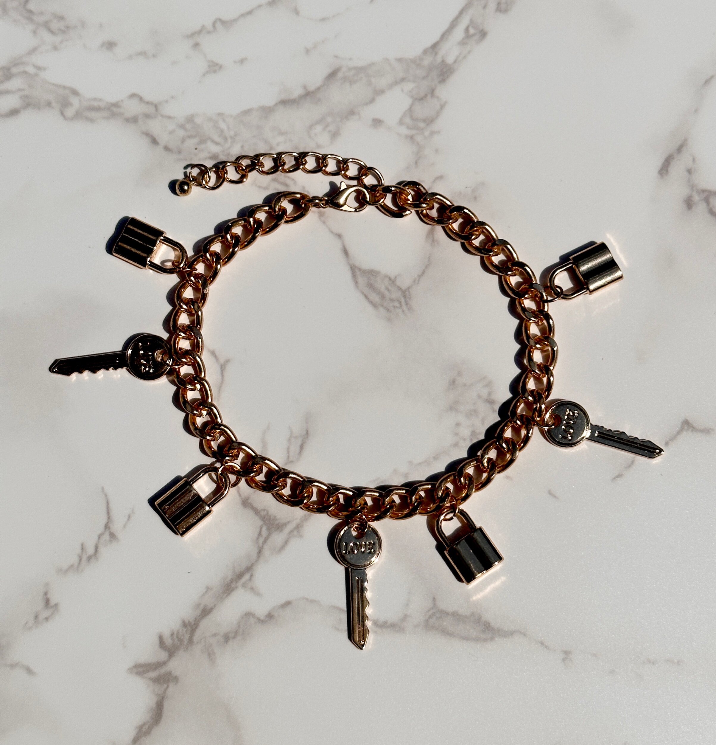 639C206C-317B-4A86-8F32-ED27665DADDC