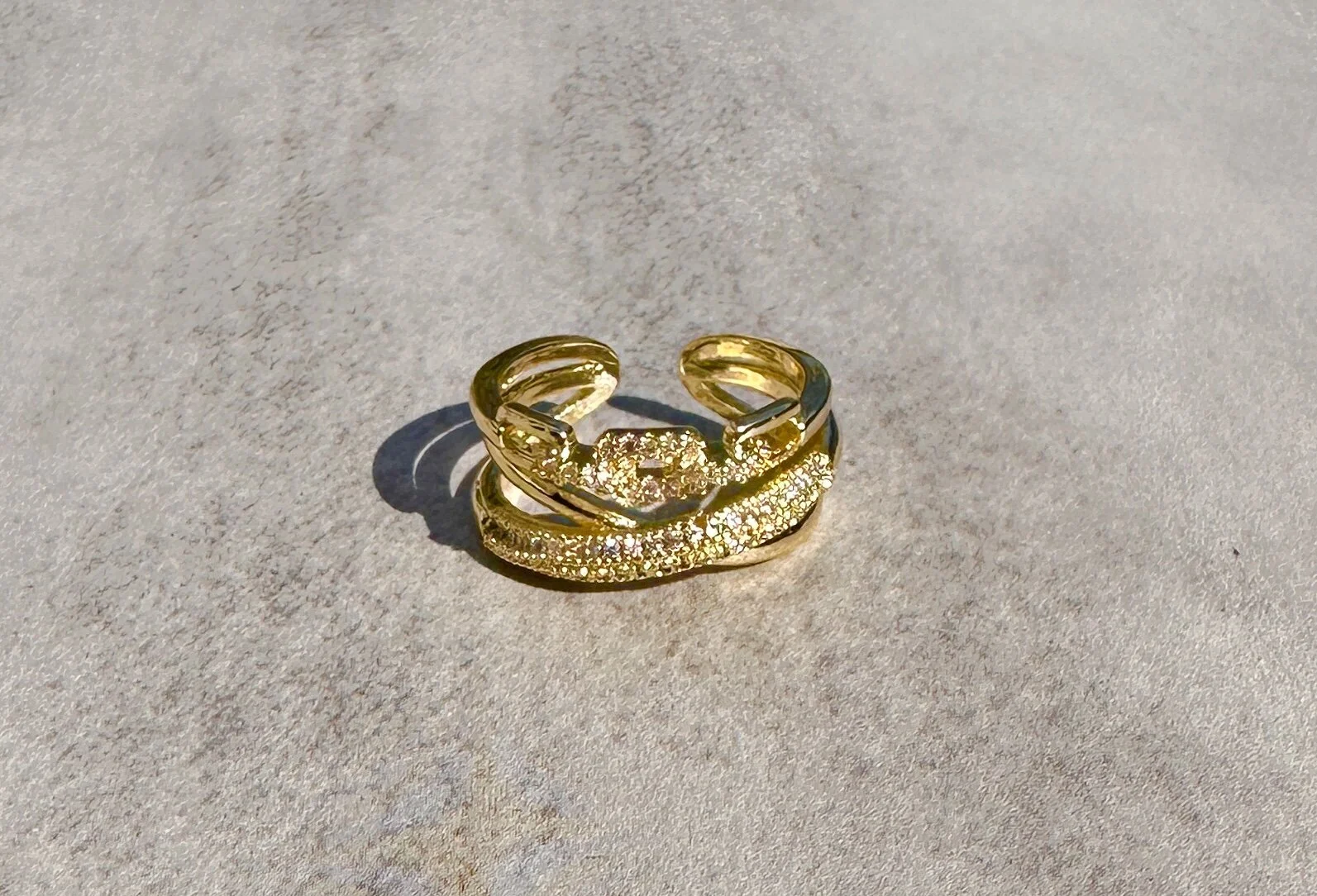 F3DA6D5E-D2CA-4EA0-AAB0-B9119E66BC6A