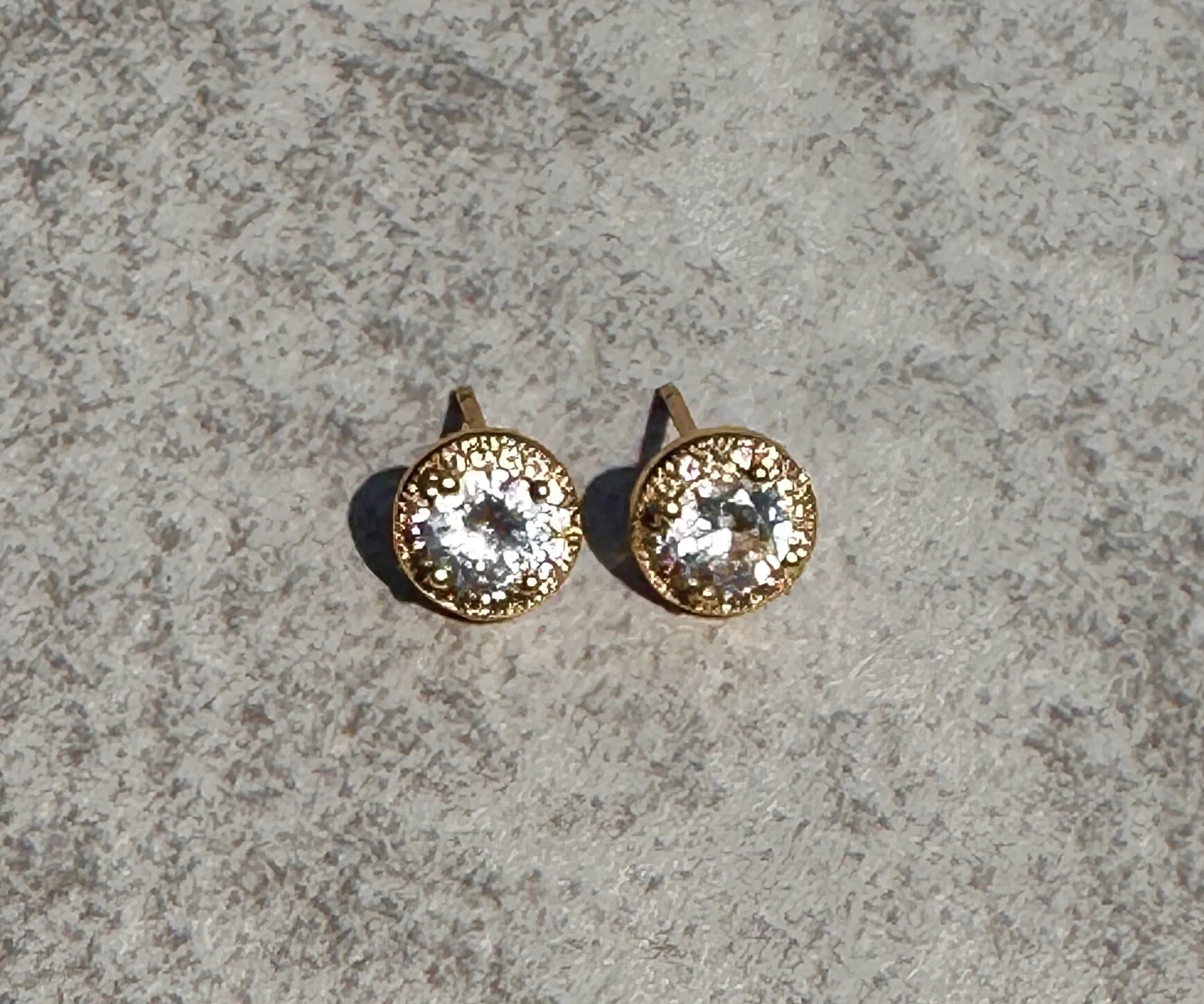 15E24A2A-C277-4938-A961-2D37E376A1CE