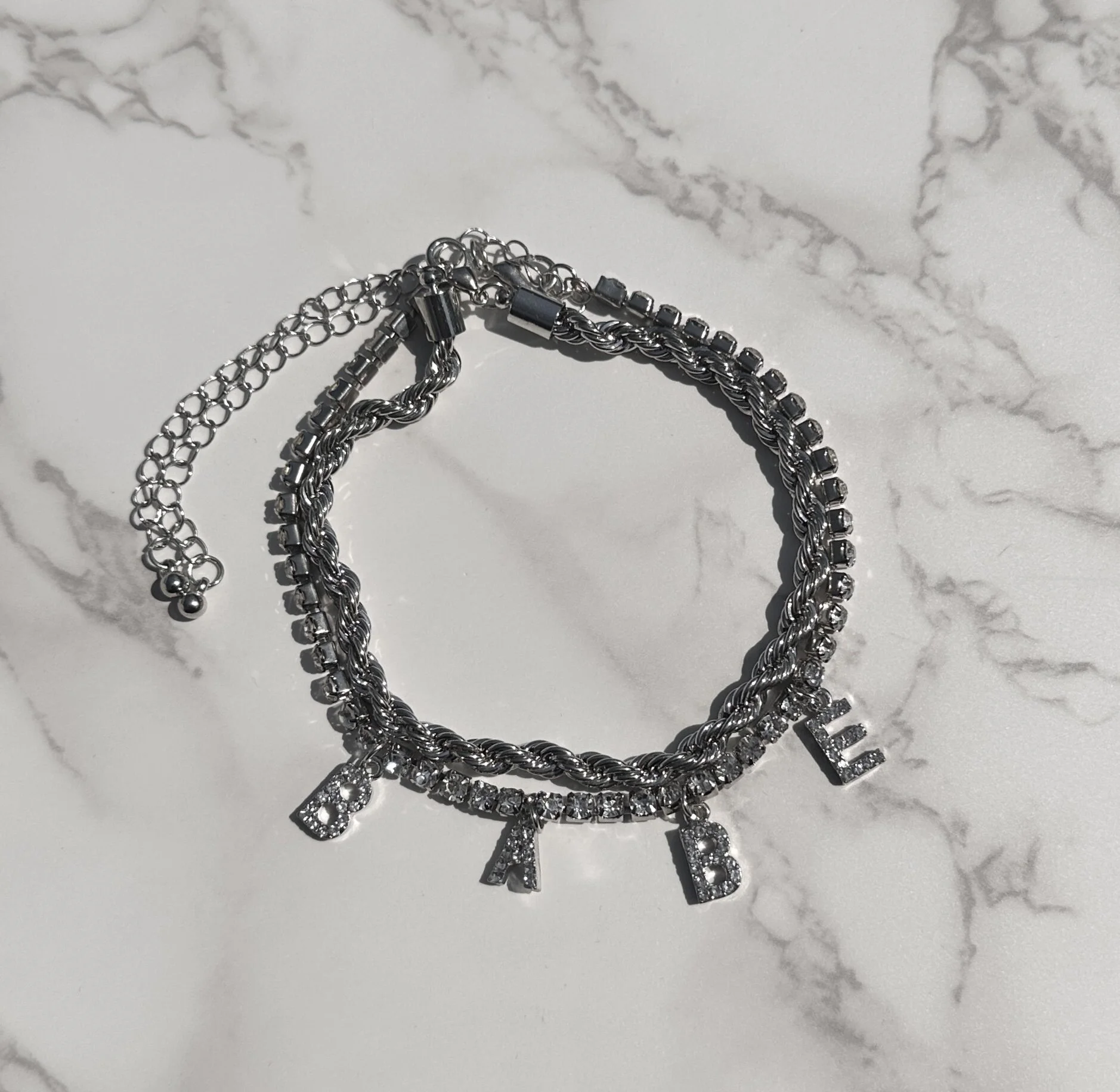 EF2E6983-B9A5-4A27-8D2F-6A49E83FCDFC