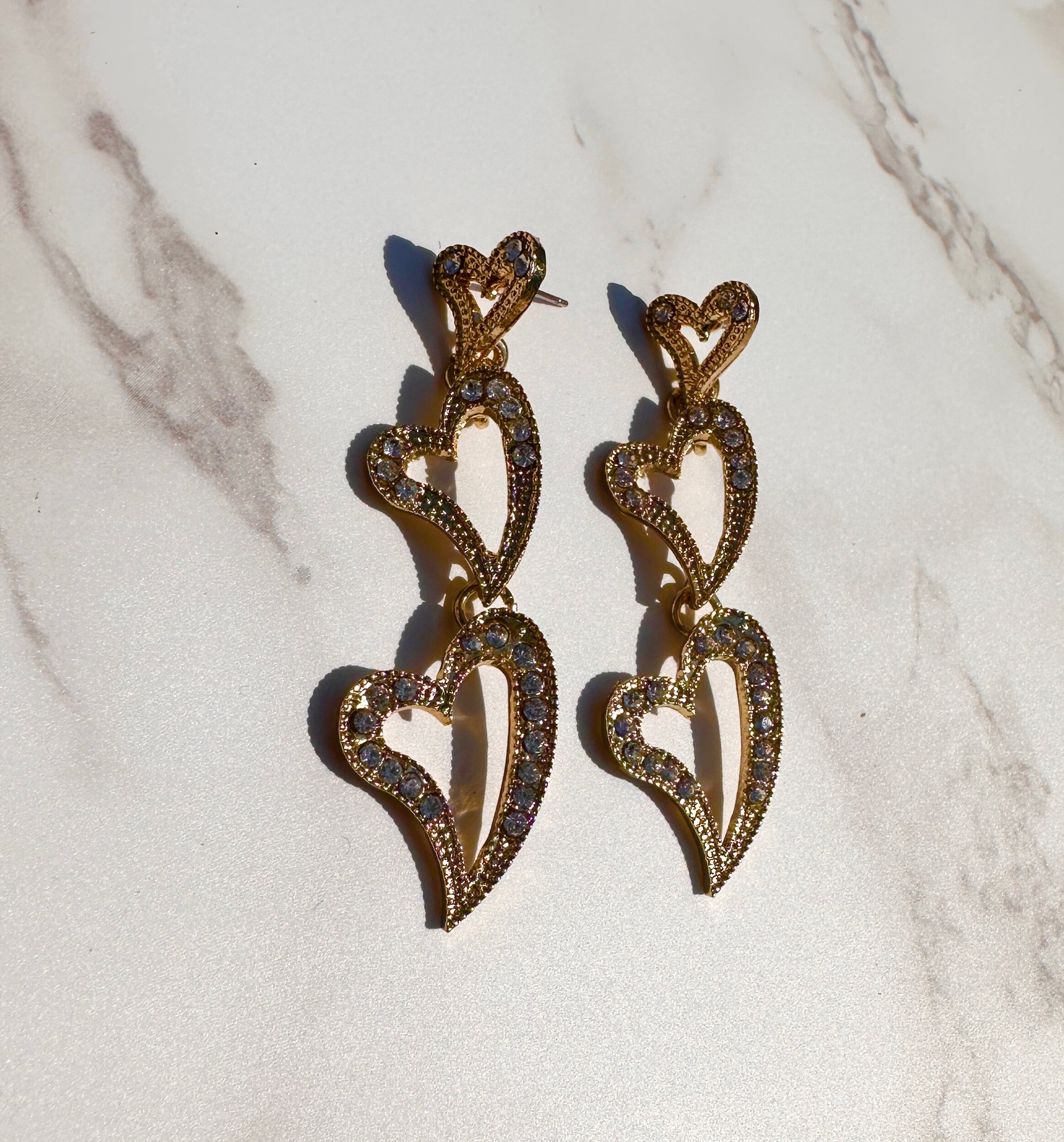 AA92F1D8-1276-4932-A418-5FCFE9C96C76