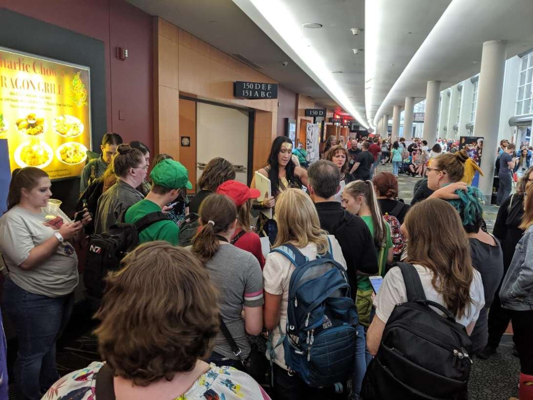 Alyssa cosplaying Wonder Woman answers criminology questions at FanX