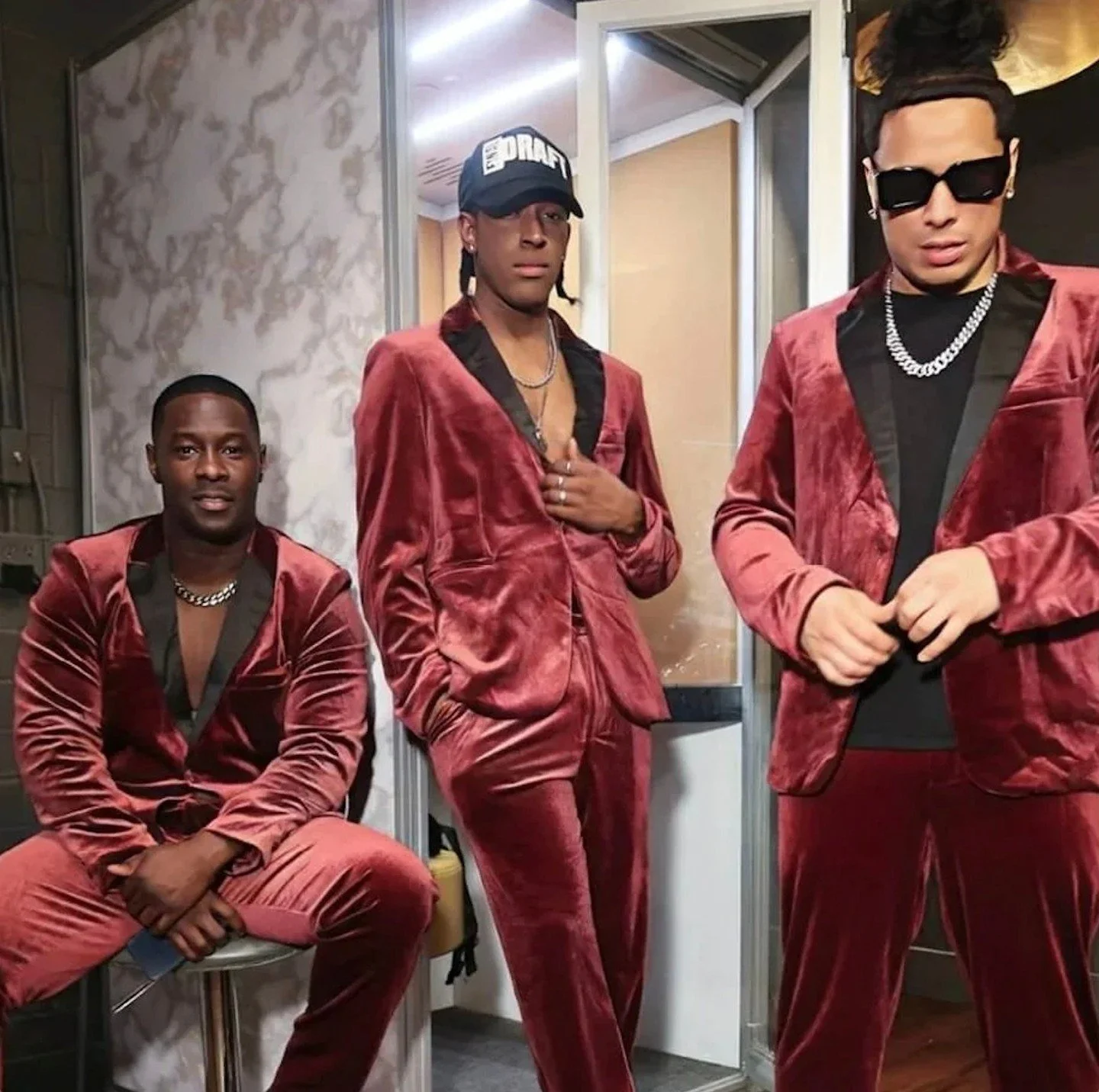 NASHVILLE🌟 Join us TONIGHT at @citywinerynsh for an evening of vibes &amp; good times starting at 7:30 PM!!!🎶⁠
⁠
❤️🔈️Link in bio or Lovenoise.net