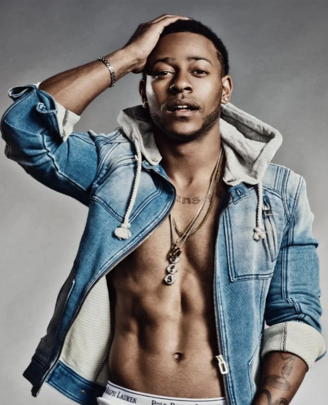 TOMORROW @citywinerynsh prepare for a show because @ericbellinger takes the stage &amp; you won't want to miss this🌟🎤⁠
⁠
⏰️Shows at 6 PM (*low ticket alert) &amp; 9:30 PM⁠ (*low ticket alert)⁠
⁠
❤️🔊Link in bio or Lovenoise.net