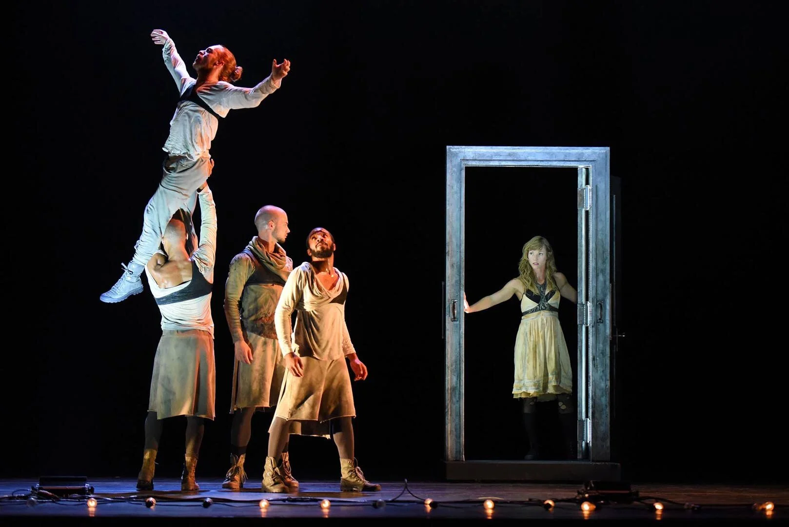 PILOBOLUS-Jordan Nov15.jpeg