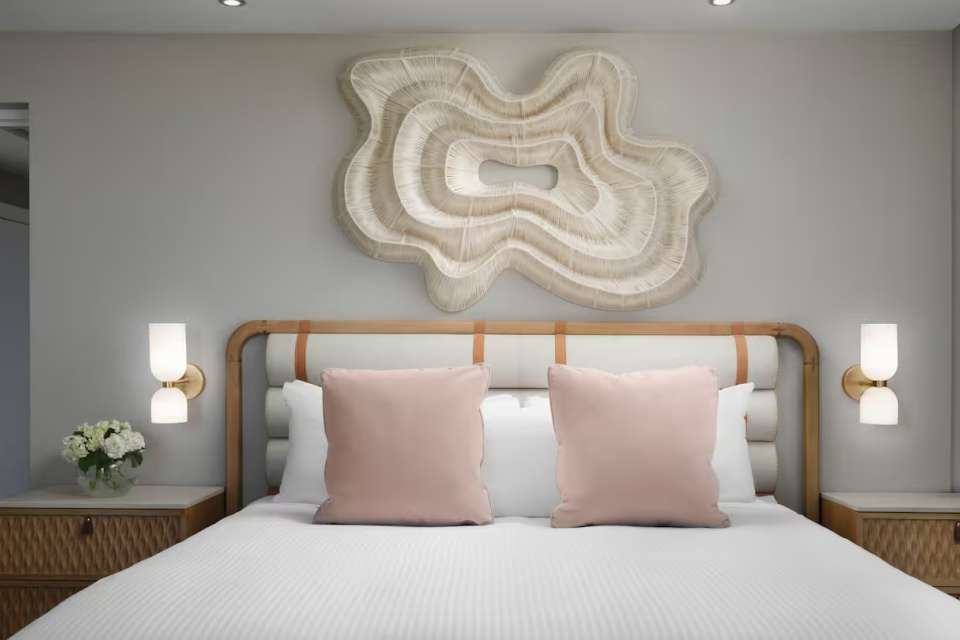 Bryan Ashley Custom Casegoods Hotel La Jolla, Curio Collection by Hilton Designer: Hirsch Bedner Associates (HBA) Purchaser: Rosemont