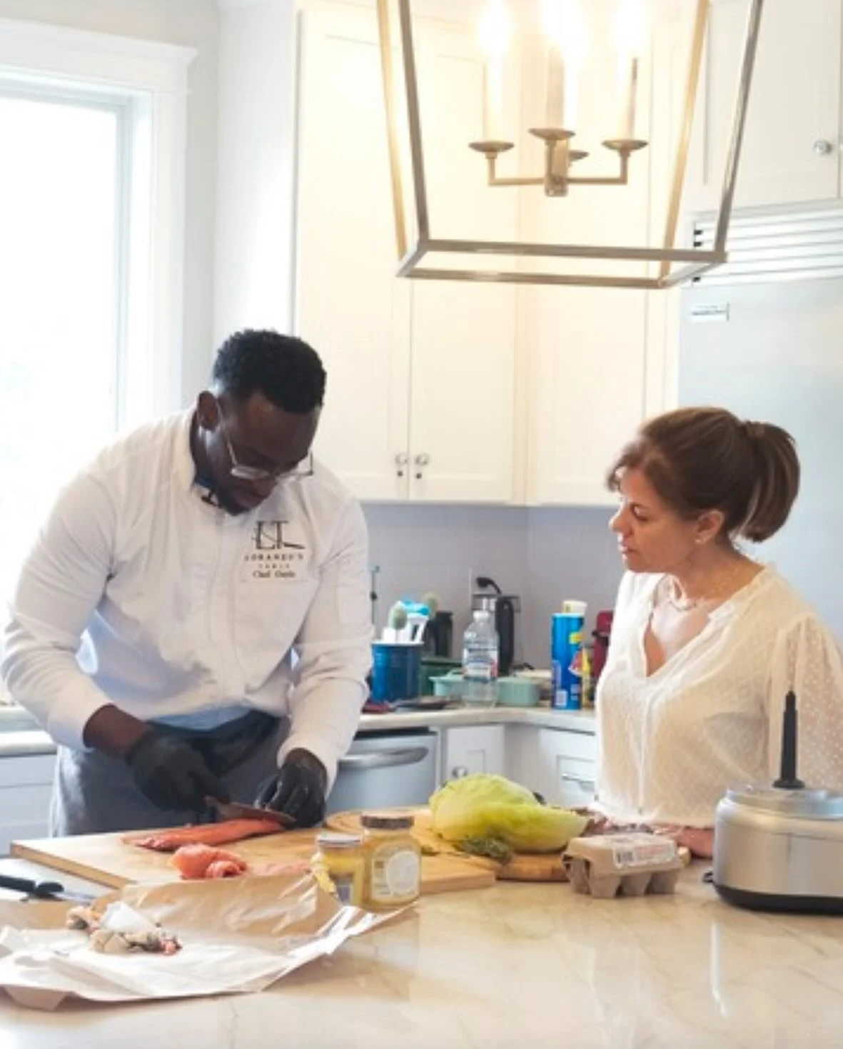 Behind the scenes of the inaugural episode of Chef Loranzo Gayle&rsquo;s (@loranzos_table ) &ldquo;Cooking with Friends&rdquo; series. The quality of his ingredients &amp; his attention to detail are what set him apart. If you need to cater a party o