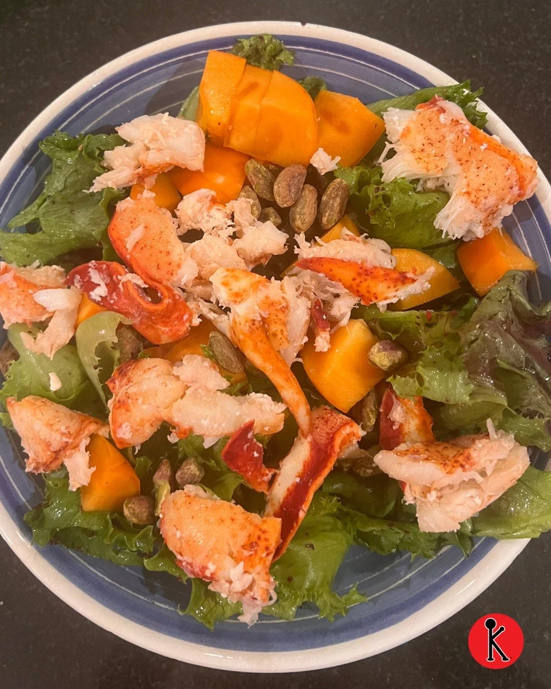 I ask my clients to send me photos  of what they are eating and Iove when I can see they are taking the time to sit at a table and enjoy a meal. Rest and digest. It makes a difference for digestion and nutrient absorption.