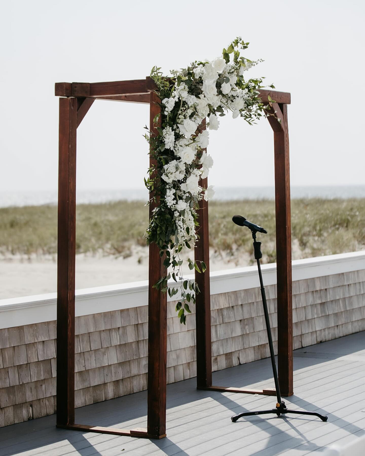 With a view like that, sometimes the sea calls for simplicity.

Photography @the_gowans 
Florals @whitebirchfloral 
Venue @wychmereevents 

#wychmerebeachclub #capecod #wedding #ceremony #florist #weddingvenue #capecodweddings #weddingphotography #we