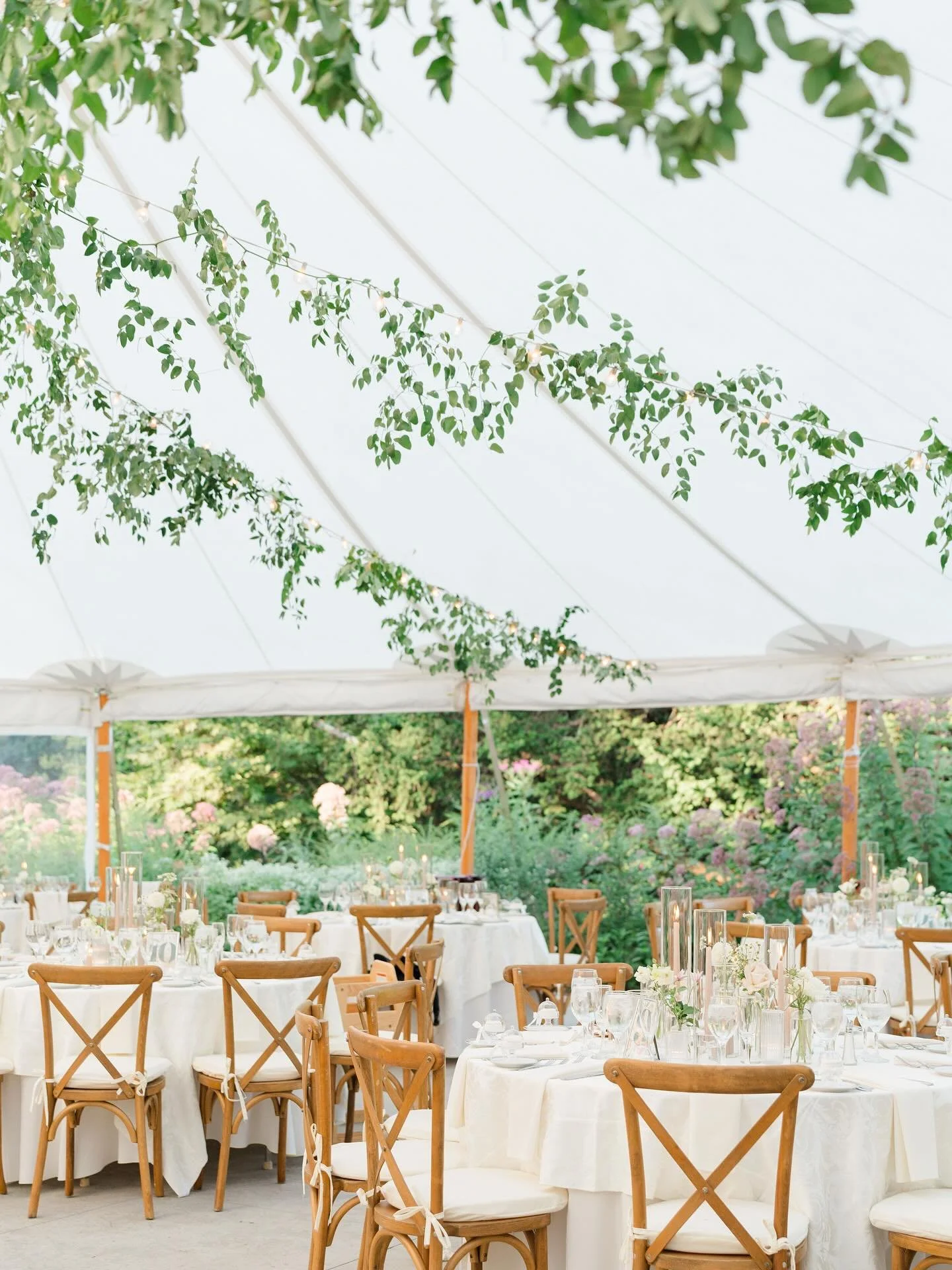 A timeless evening at Glen Magna. We filled this space with whimsical greenery, soft summer blooms, and romantic candlelight to create an elevated garden party aesthetic that matched the surrounding gardens.

Venue @glenmagnafarms 
Photography @caitl