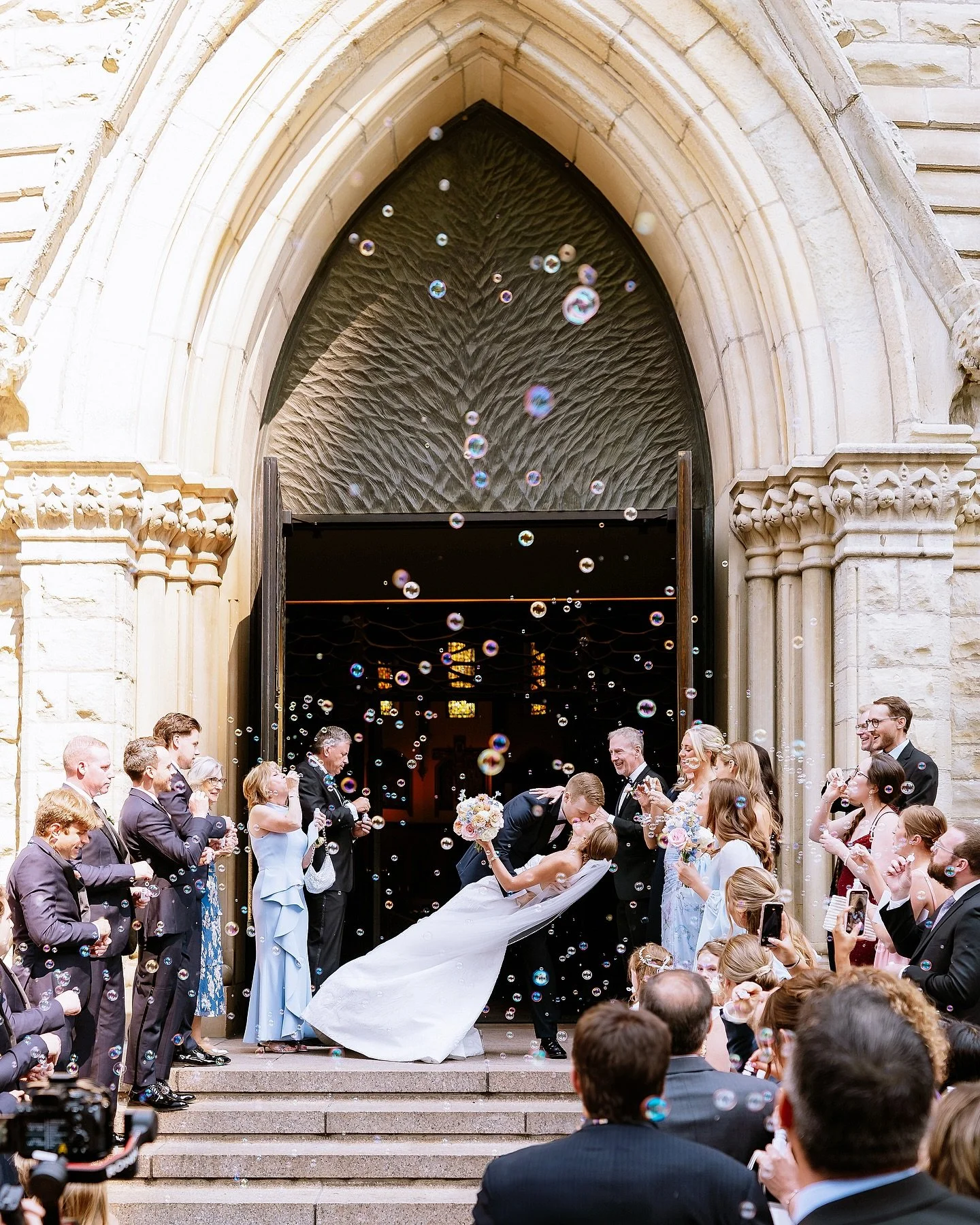 We celebrated Kayla and Kevin exactly one month ago and now it&rsquo;s my pleasure to share it all! ☀️ 
Bride @kaylambrannen 
Groom @kscan22 
Venue @chicagoculturalcenter 
Planner Stephanie @cygneteventsanddesign 
Church @holynamecathedral 
Florist @