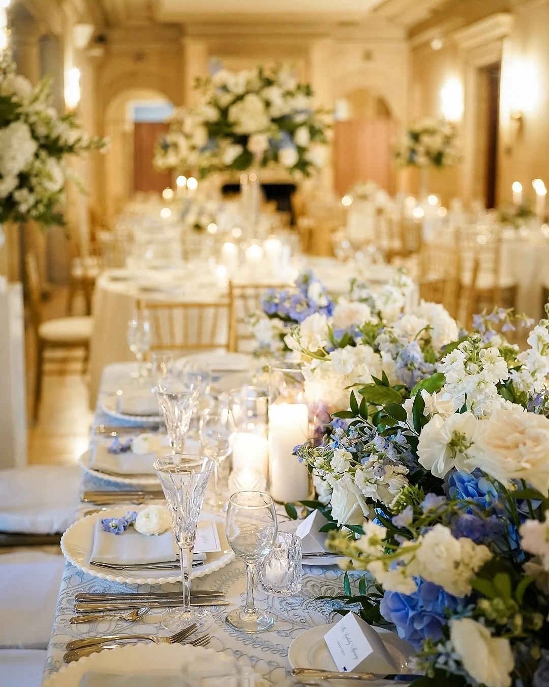 Armour House in Lake Forest &mdash; one of the most beautiful venues I have ever walked into and this wedding proved exactly why.

Midsummer. Sunset ceremony. Chicago North Shore.

The moment you step inside you feel it: Tall windows flooding every r
