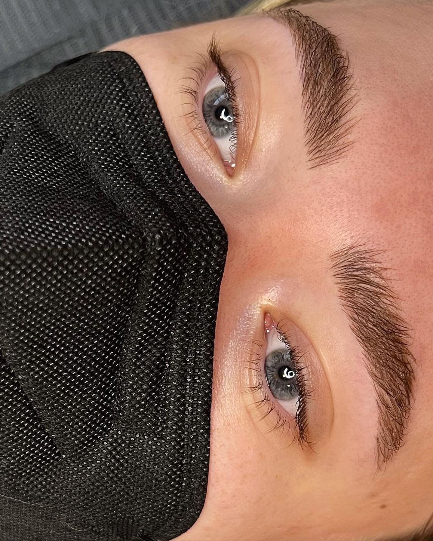 Fluffy Brows?? Yes please!
.
.
#ashevillemicroblading #knoxvillemicroblading #johnsoncitymicroblading #johnsoncitylashes #johnsoncityhairstylist #ashevillehair #ashevilletattoo #johnsoncitytn #johnsoncitytattoo #knoxvilletattoo #knoxvillelashes #knox
