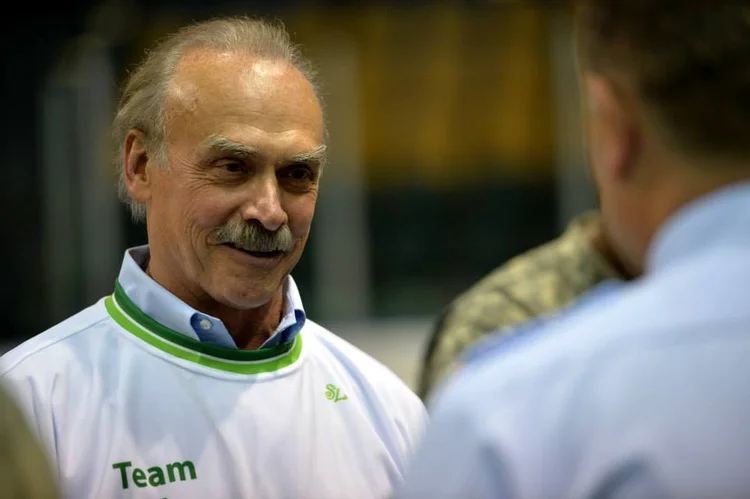 Rocky Bleier Talks to Troops