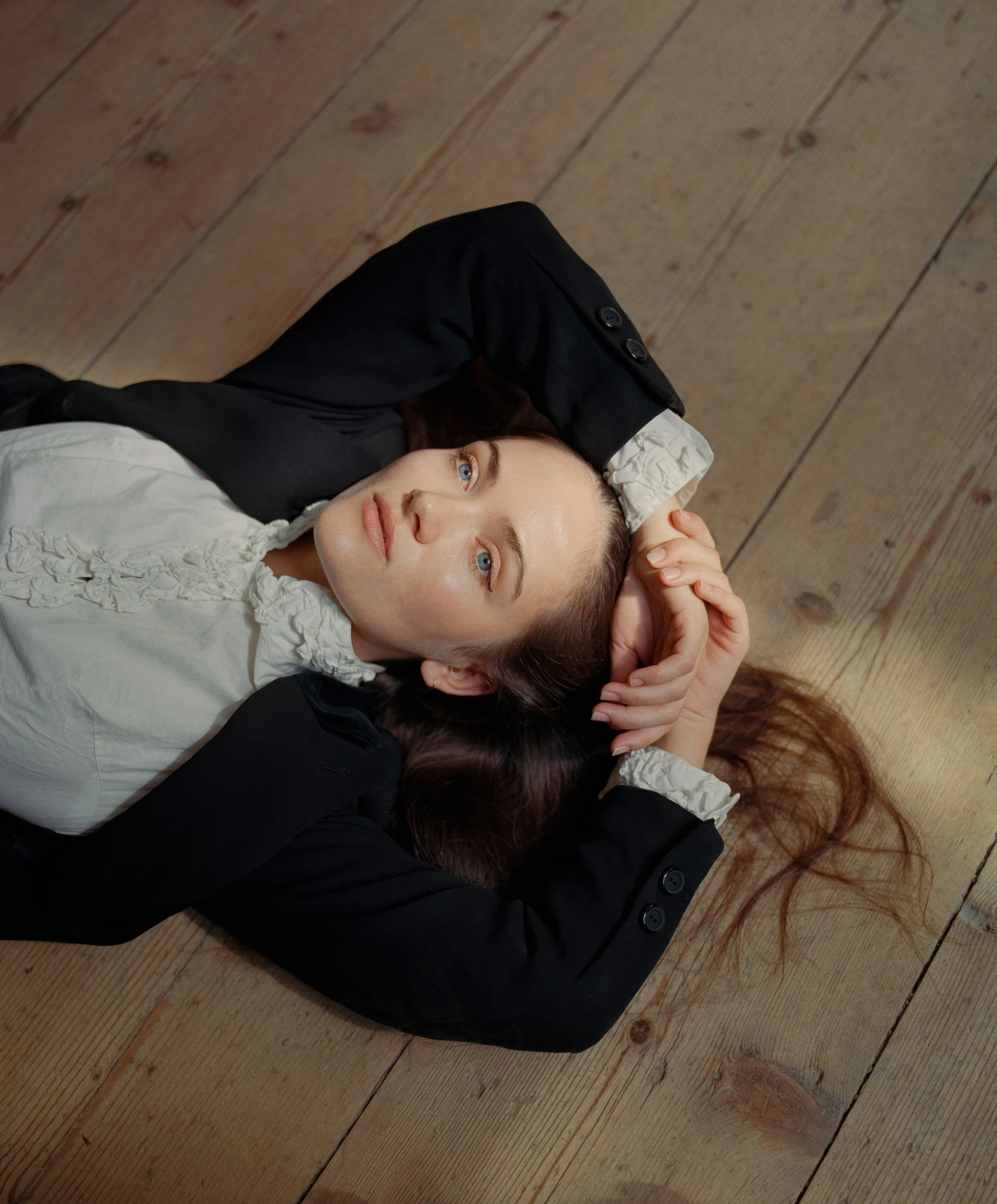   Performer and artist Lola Lotti    