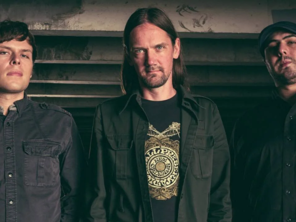 Autopilot releases Glass Of Gold single with new video.