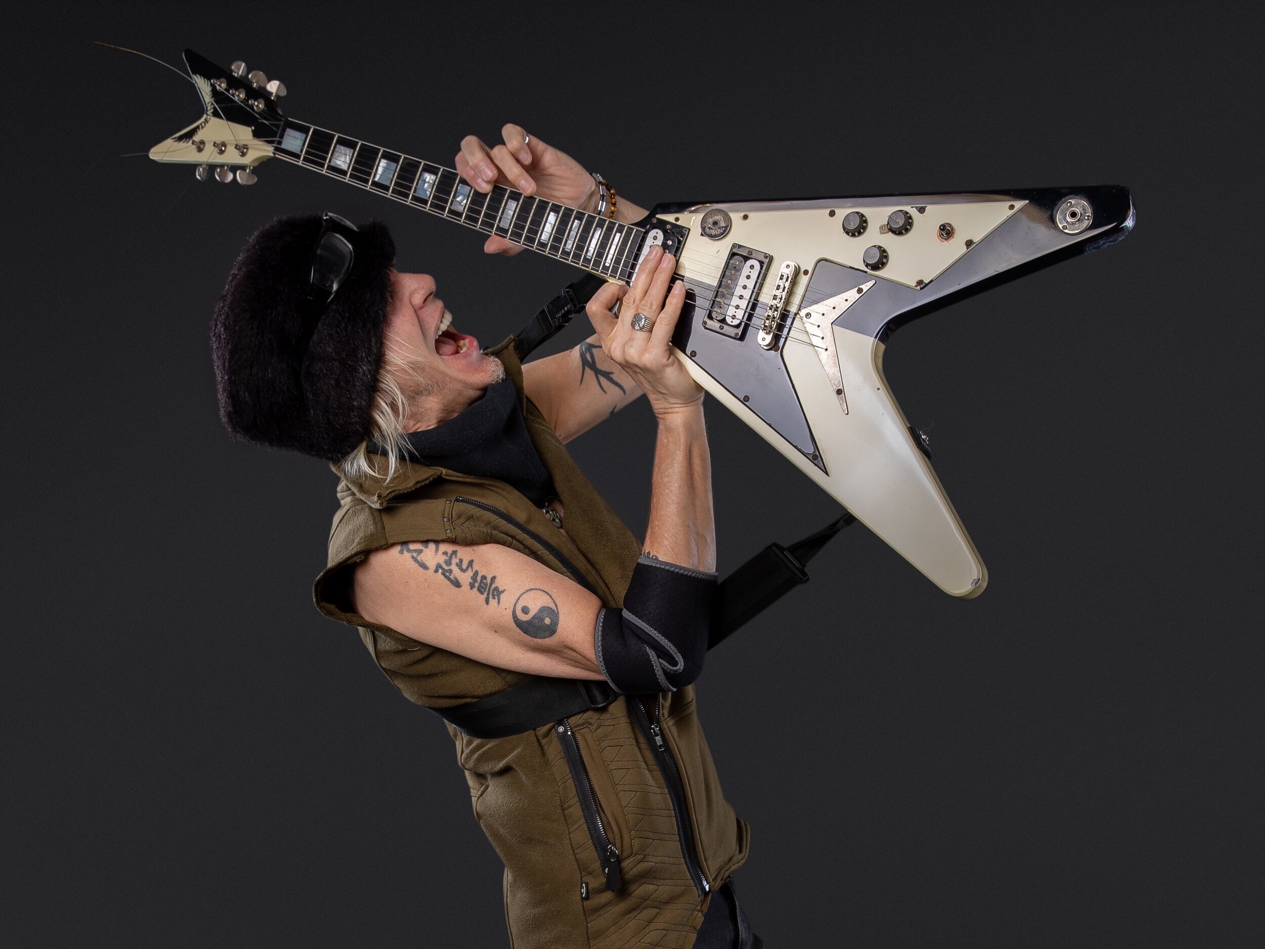 Michael Schenker releases video for single Sail The Darkness
