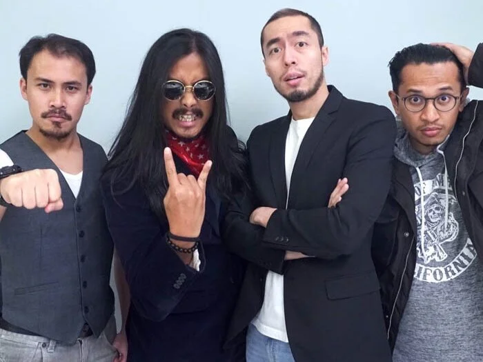 Shadow Puppet Theatre release single Stargazer from their album John Doe