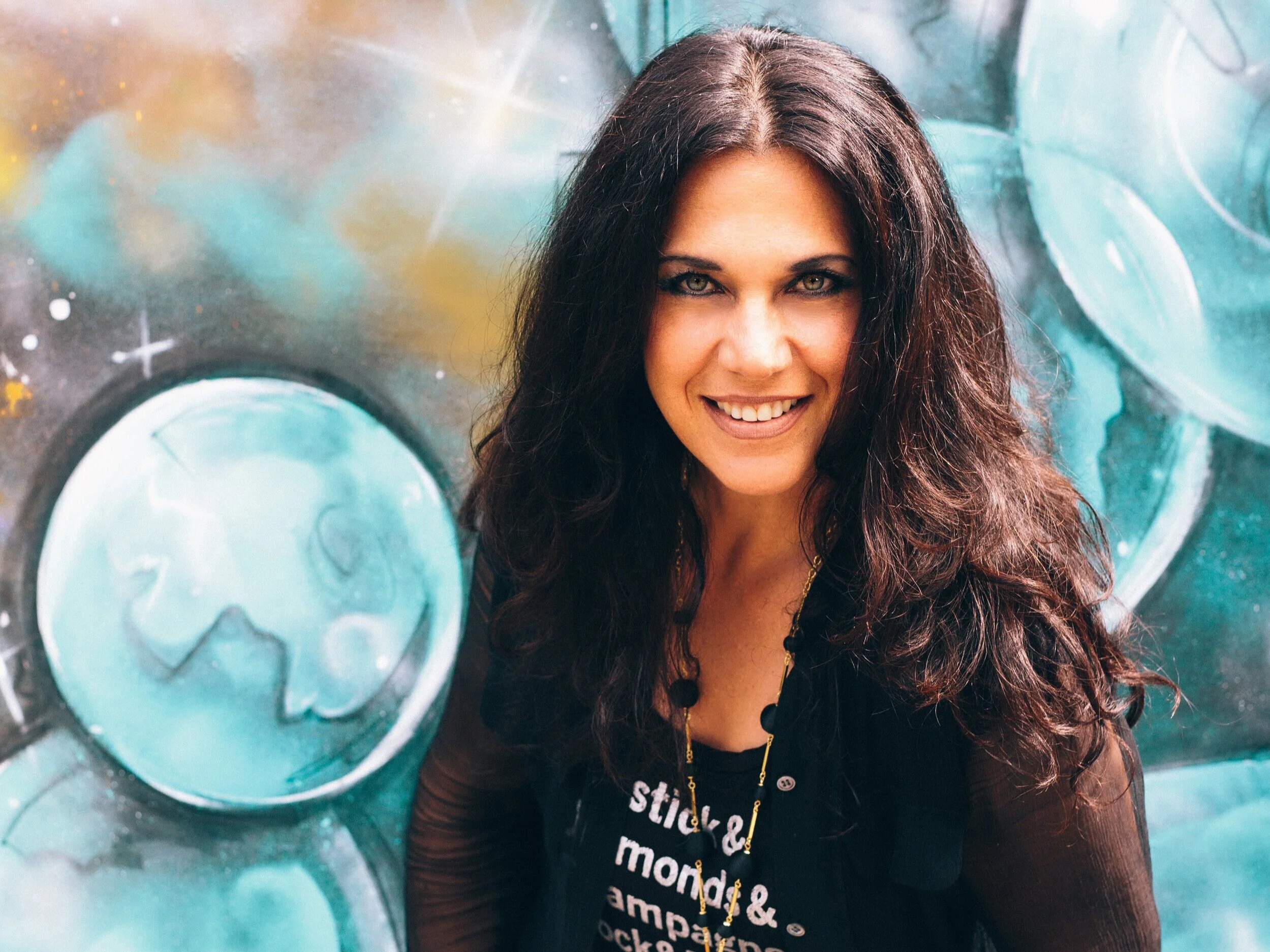 Sari Schorr releases her new single Where Did You Sleep Last Night