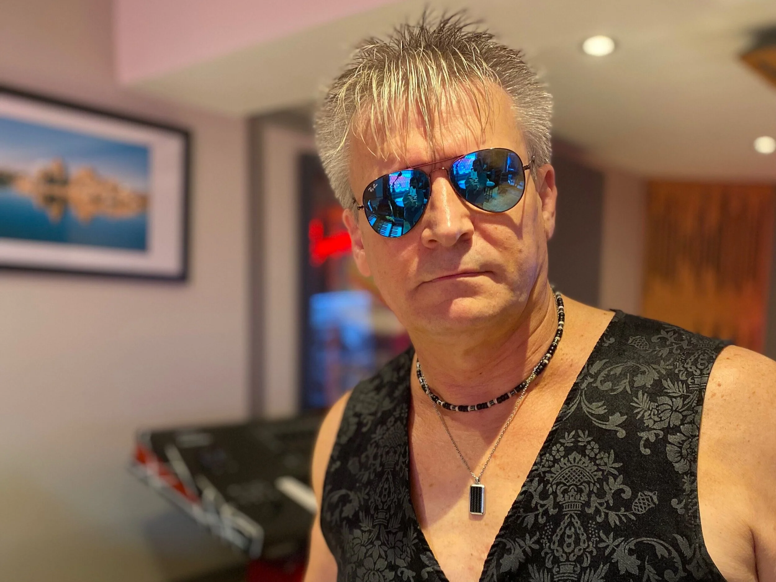 FM’s keyboard player Jem Davis announces his solo album Adventures In Pepperland