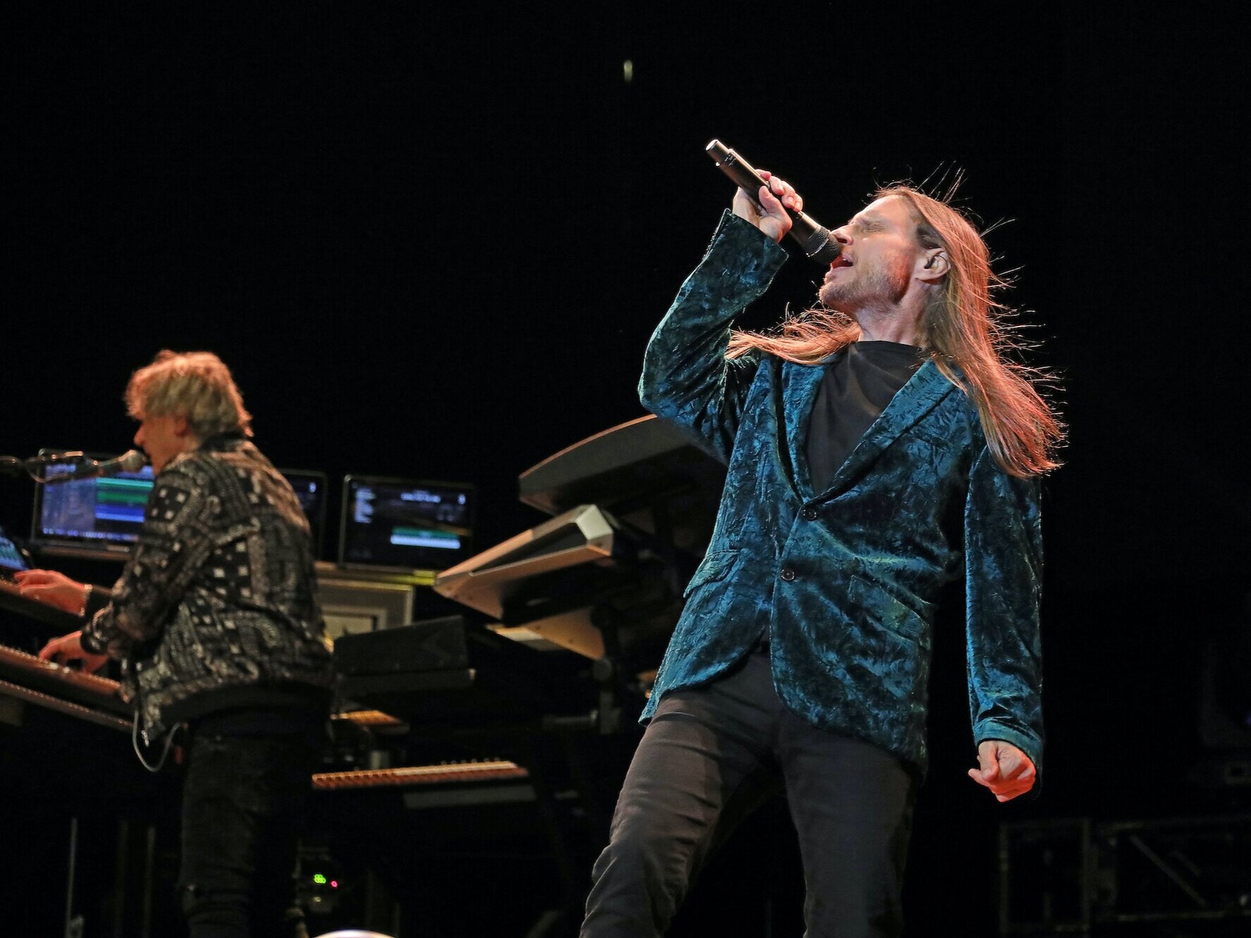 Jon Davison - Exclusive interview for the release of Yes' The Quest album