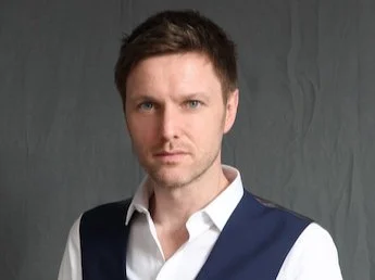 Adam Norsworthy announces the release of new album Infinite Hotel