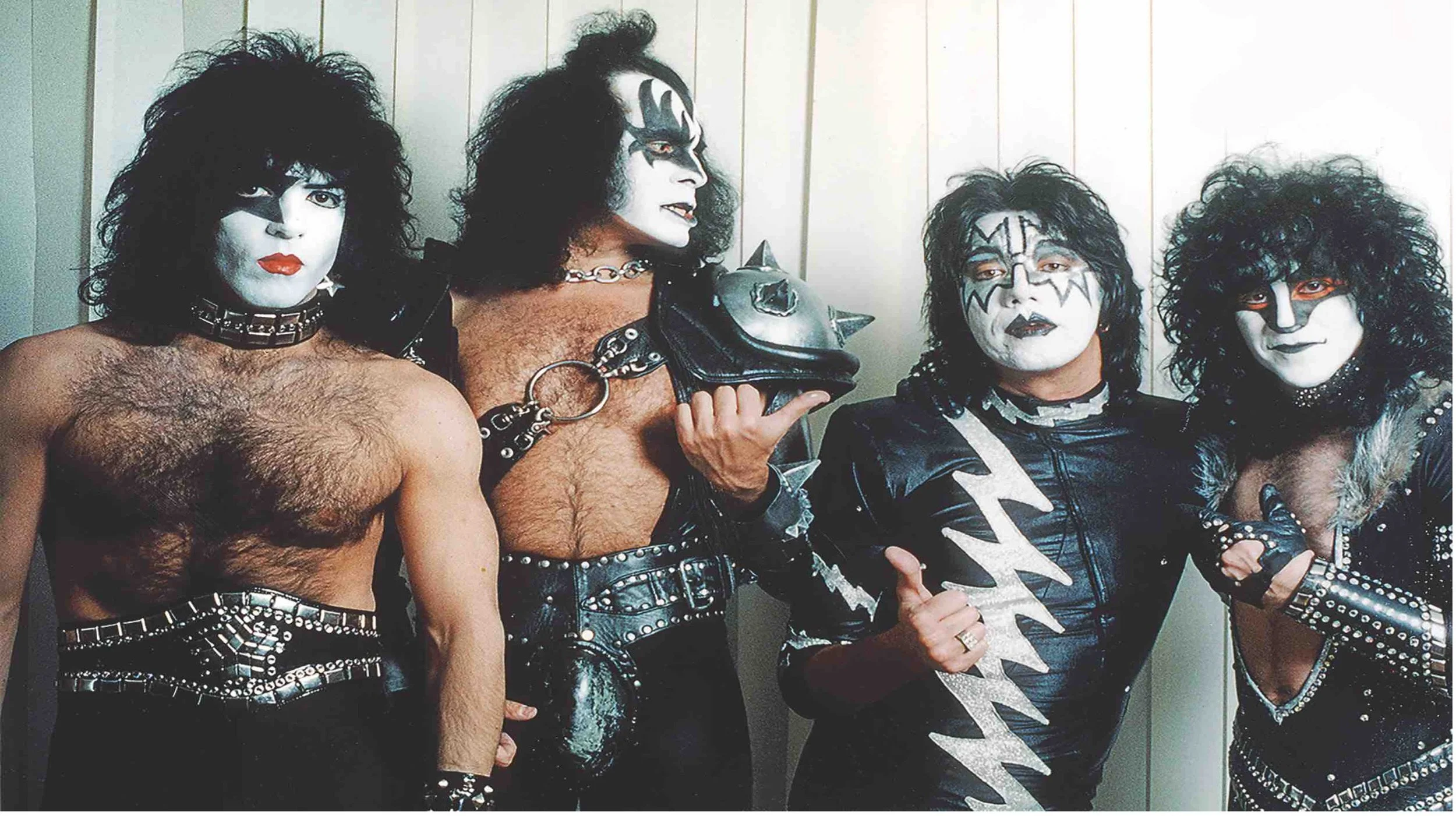 KISS - Announce "Creatures Of The Night" Super Deluxe 40th Anniversary