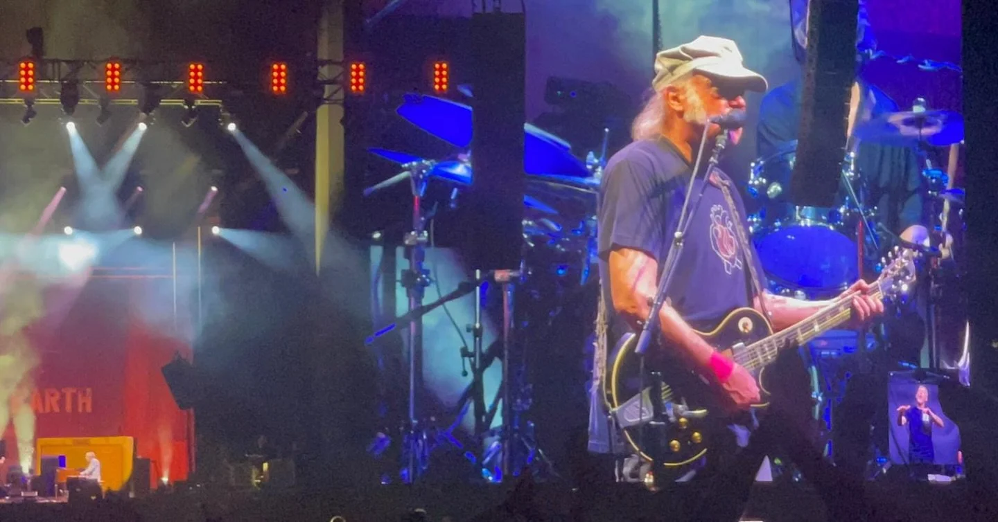 @neilyoungarchives live at @bsthydepark Review coming soon to decibelreport.com
#livemusic #rock #musicreview #decibelreport