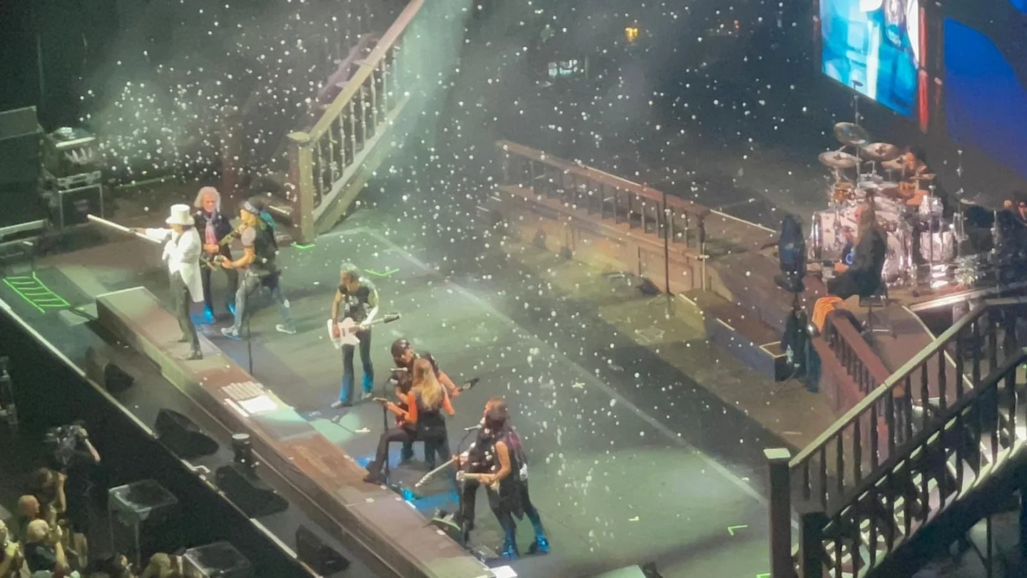 @alicecooper live at the @theo2london Review coming soon to decibelreport.com
#livemusic #rock #musicreview #decibelreport