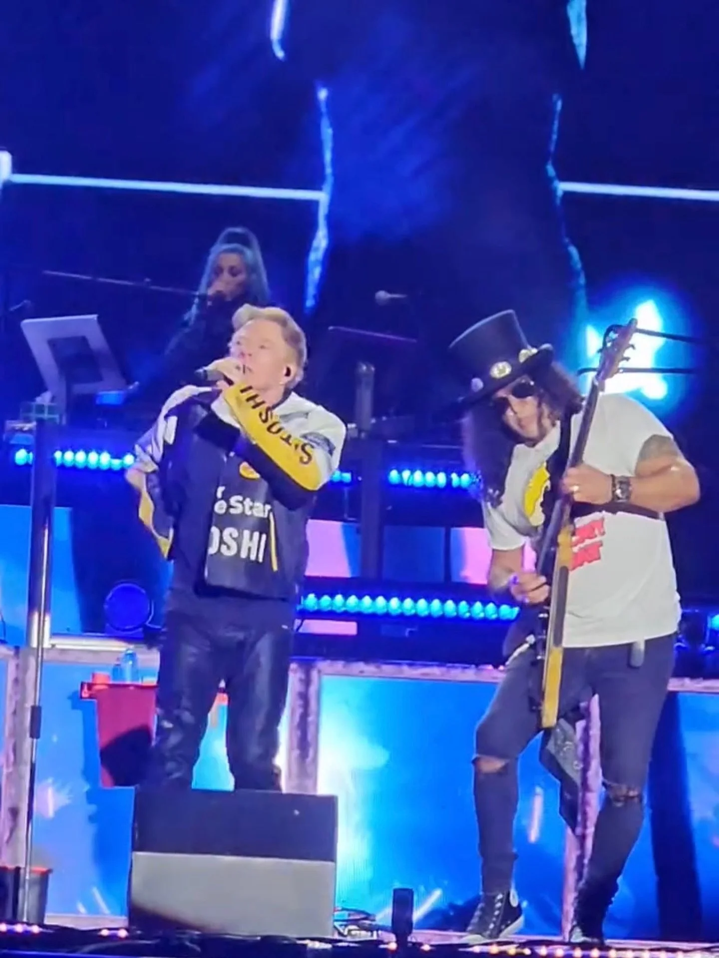 @gunsnroses live from Estadio Hurac&aacute;n Argentina 
Review coming soon to decibelreport.com
#livemusic #rock #musicreview #decibelreport