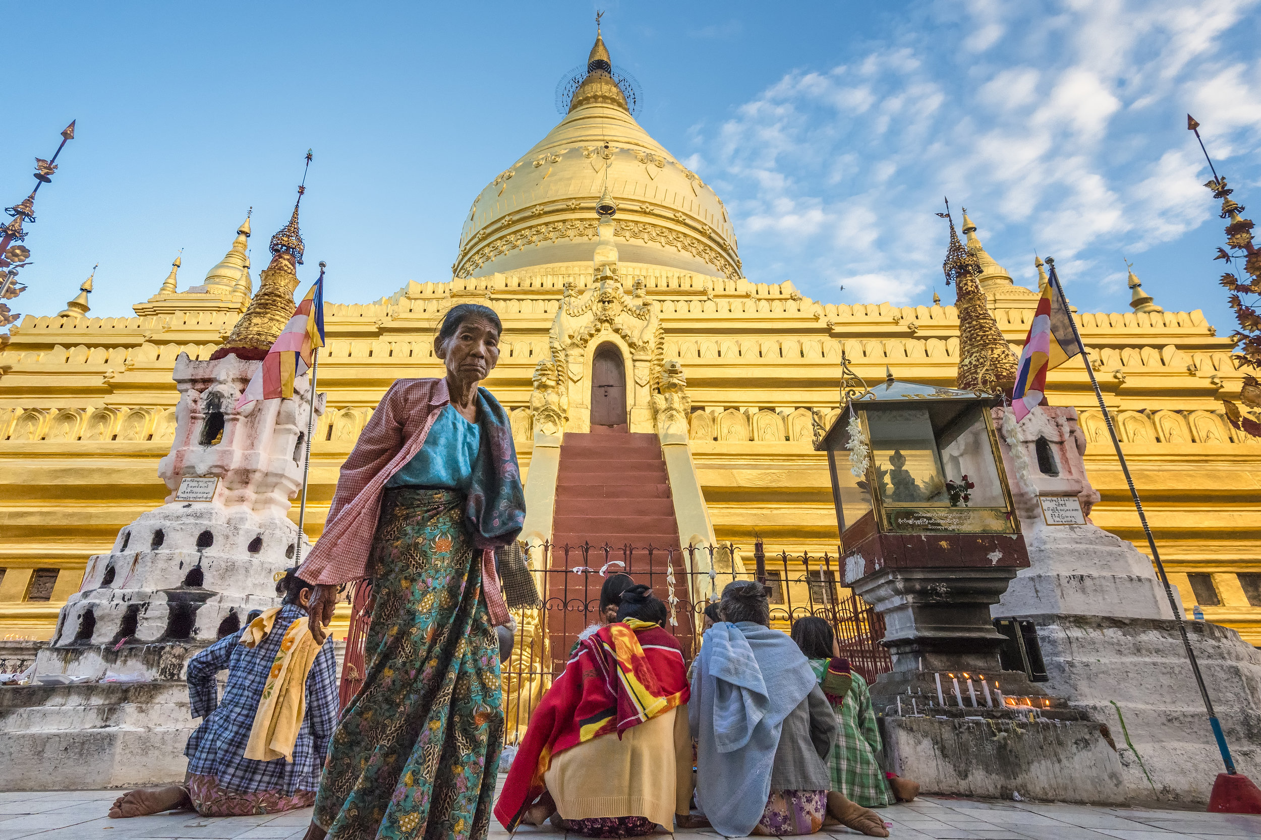 2017-11-03Shwezigone-218-Edit-Edit-2.jpg