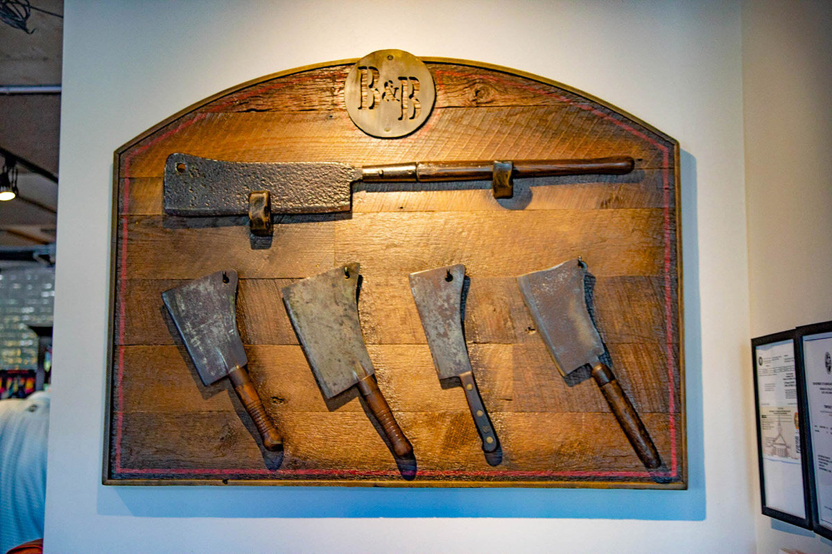 Sabal_Design_Portfolio_Butcher_Bar_Sign