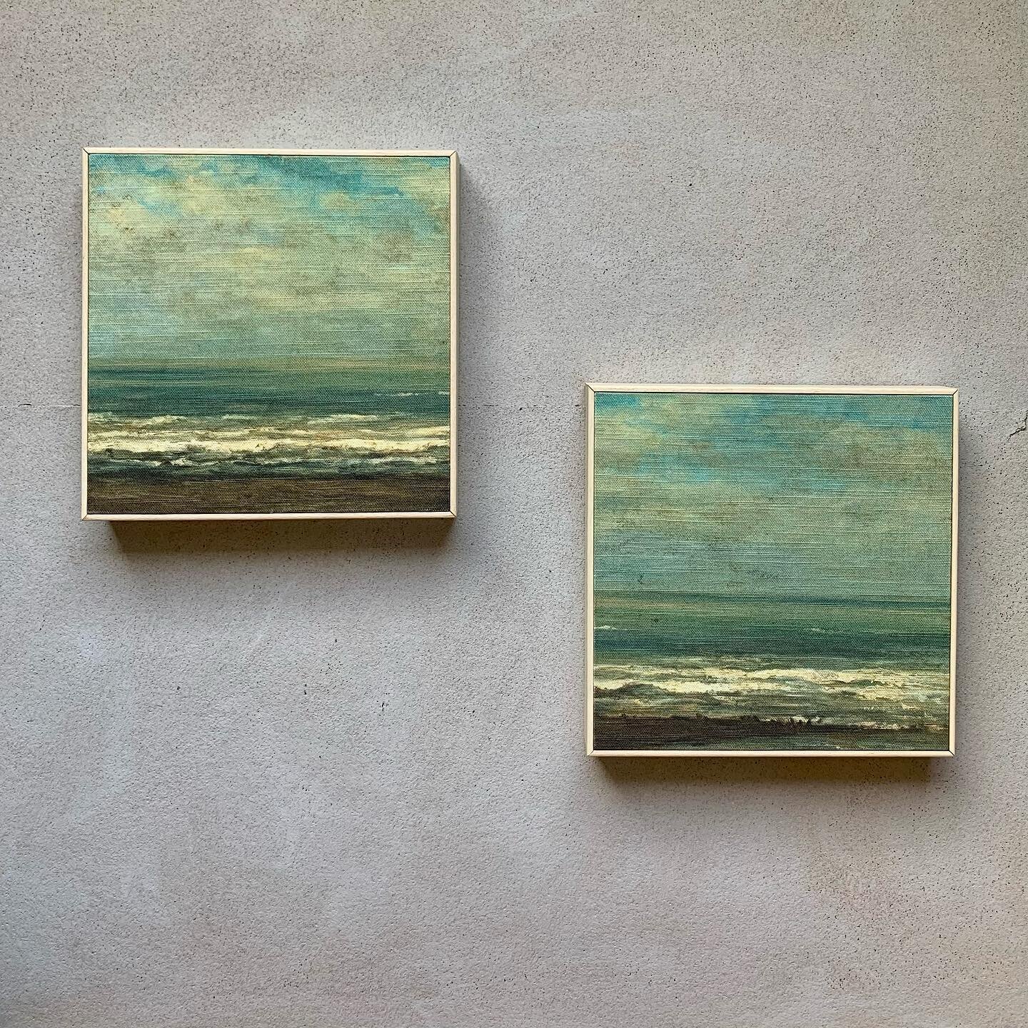 A lovely pair.
🌊
Two new versions of my dark seascape, in perfect, reclaimed box frames, are now in the website shop. Similar but different. Discount for the pair!
.
.
.
.
.
.
#seascape #reducereuserecycle #reclaimedframes #printonlinen #beachscape 