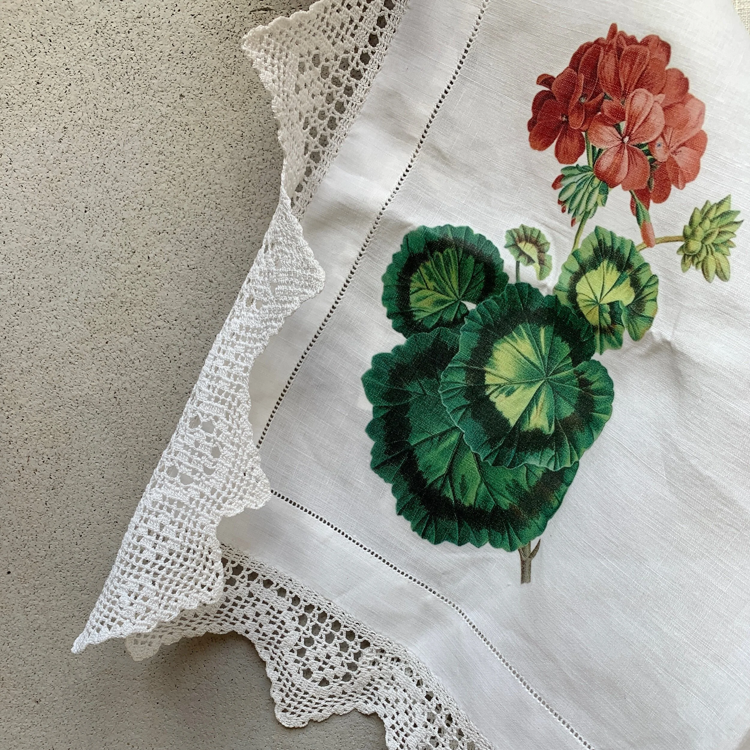 767E2AEC-6142-4FA3-AAF5-02728FAD298F