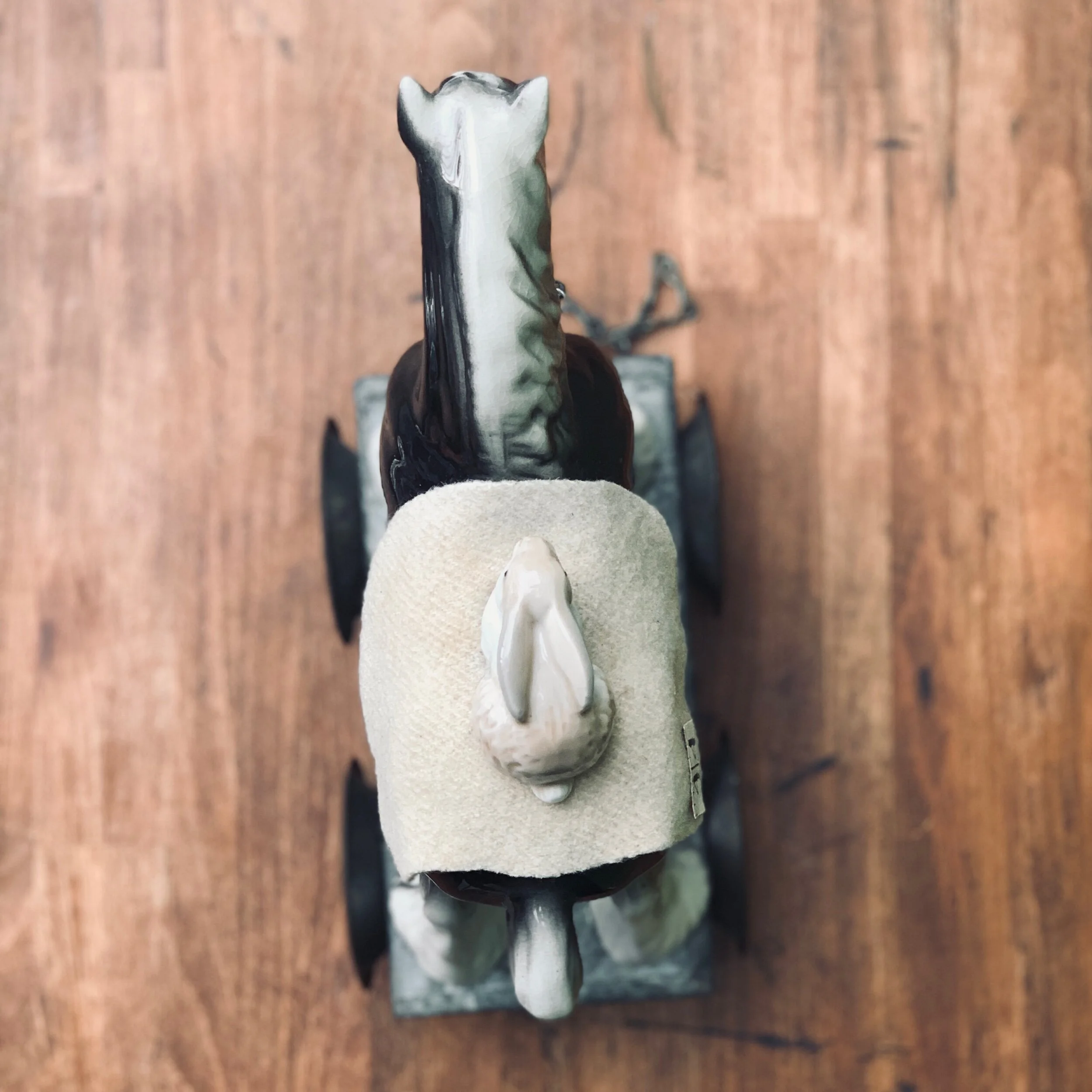 EC9FAA55-0704-4800-8B7A-64221F719055