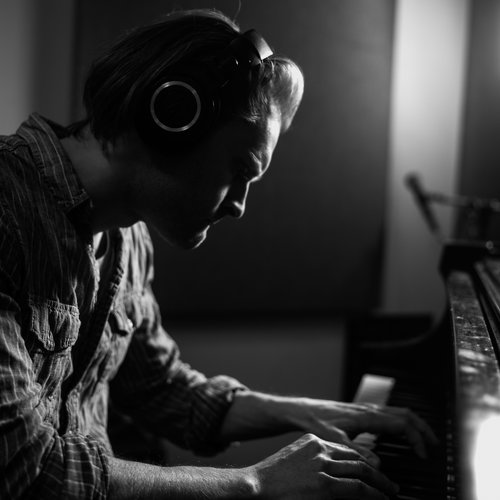 Recording “Metamorphosis”. Groove Masters Studio, Santa Monica, CA. Photo by Alan Kozlowski.