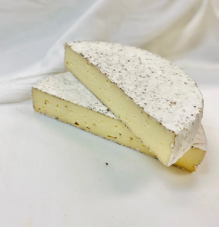 Brie Couronne With Pepper — Spread Cheese Co.